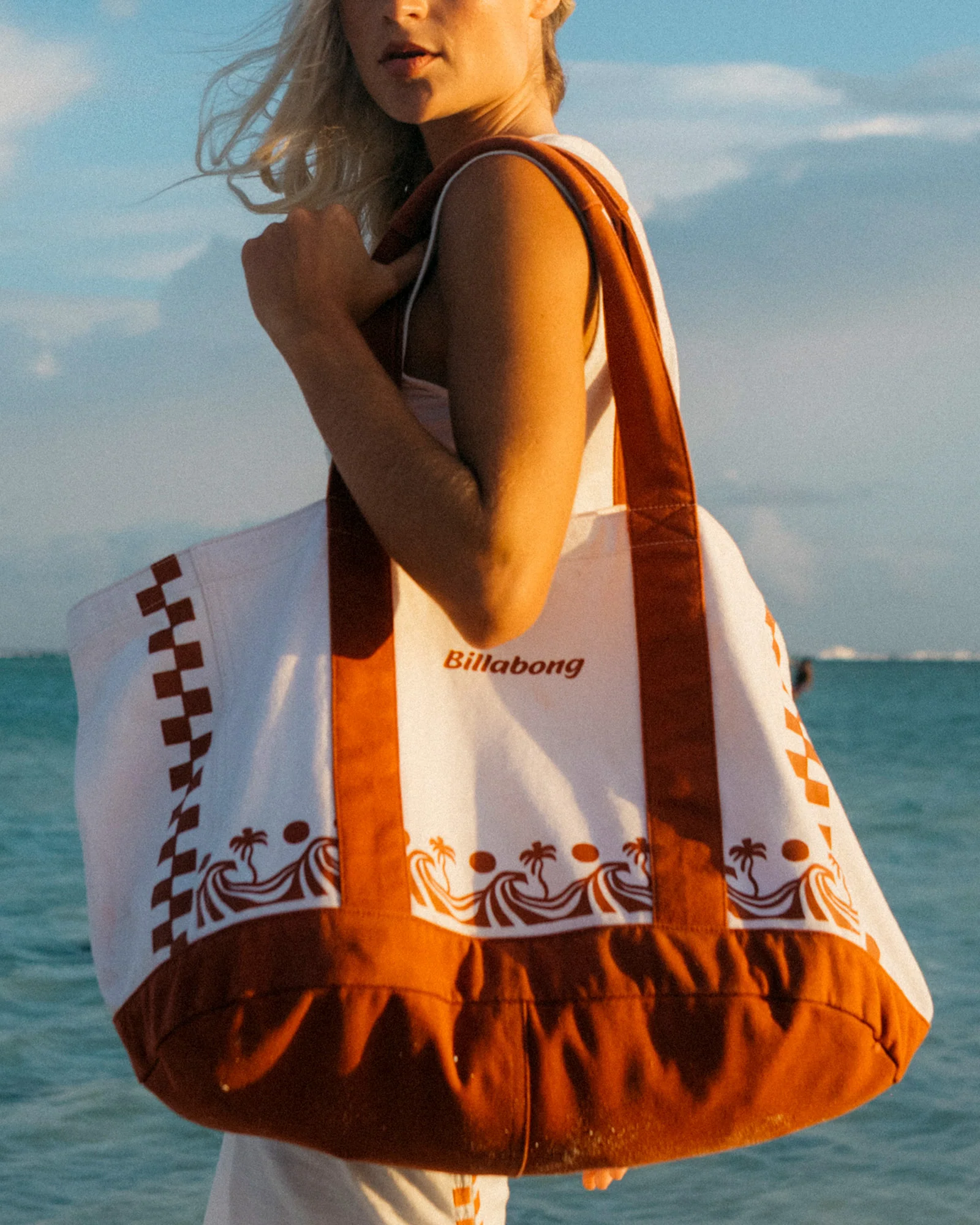 Womens Bright Sun Tote Bag
