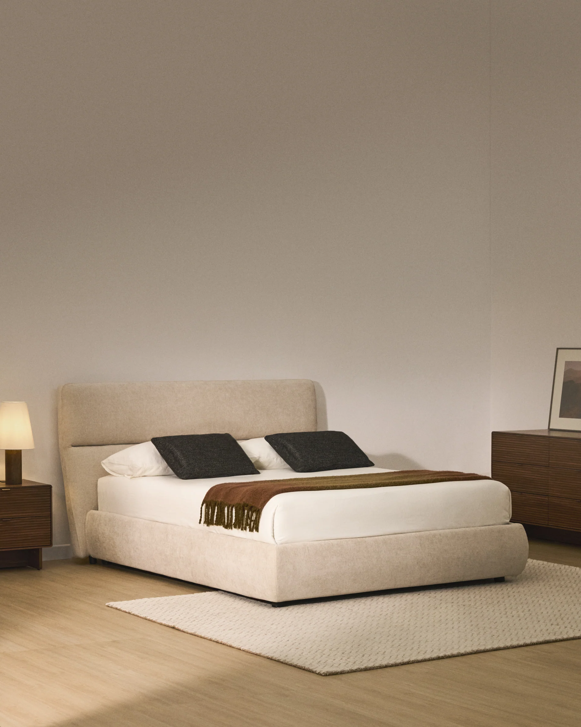 Dafra beige chenille removable-cover bed with lift-up storage base for 180 x 200 cm mattress