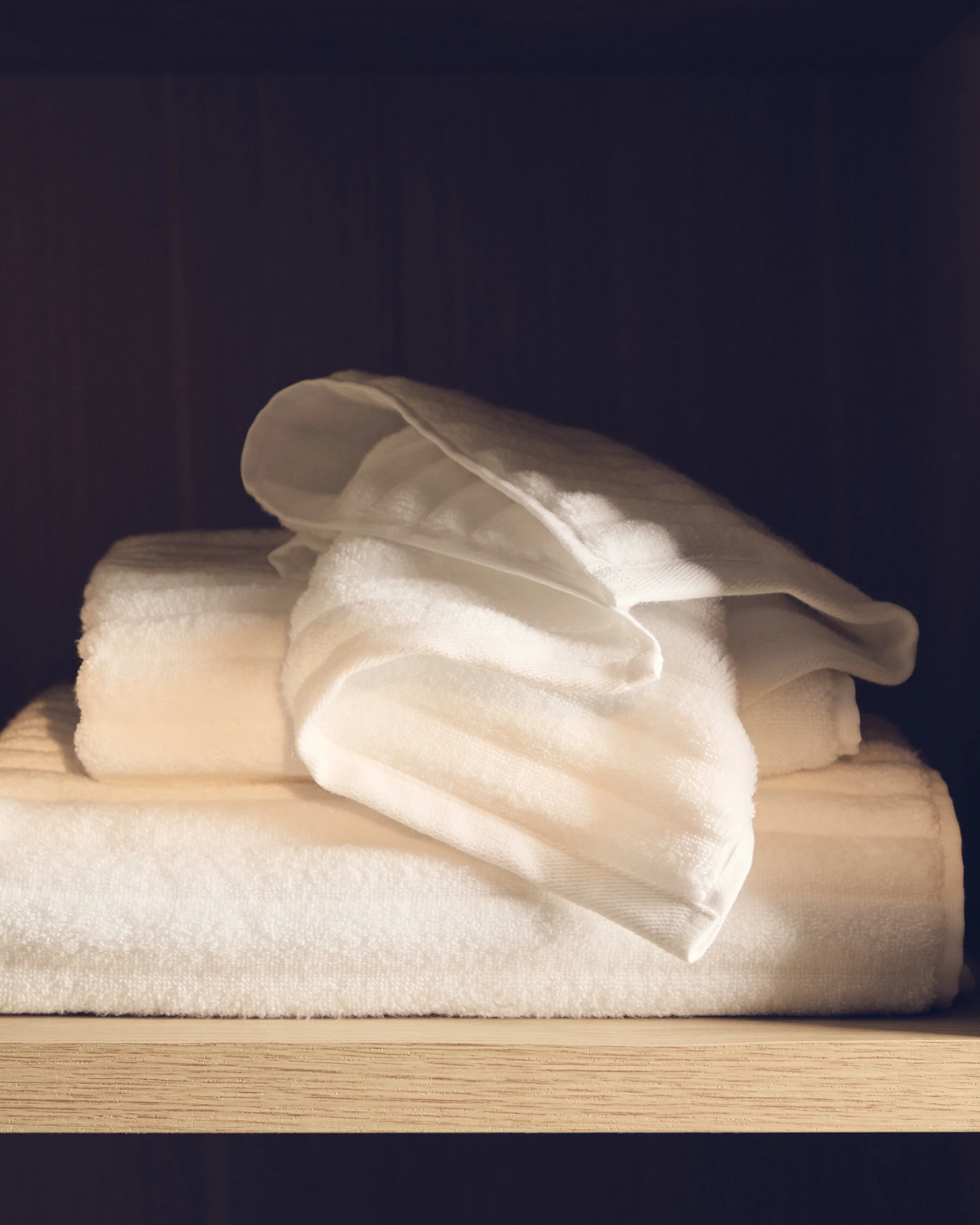 Navira 100% cotton white face towel 30 x 50cm