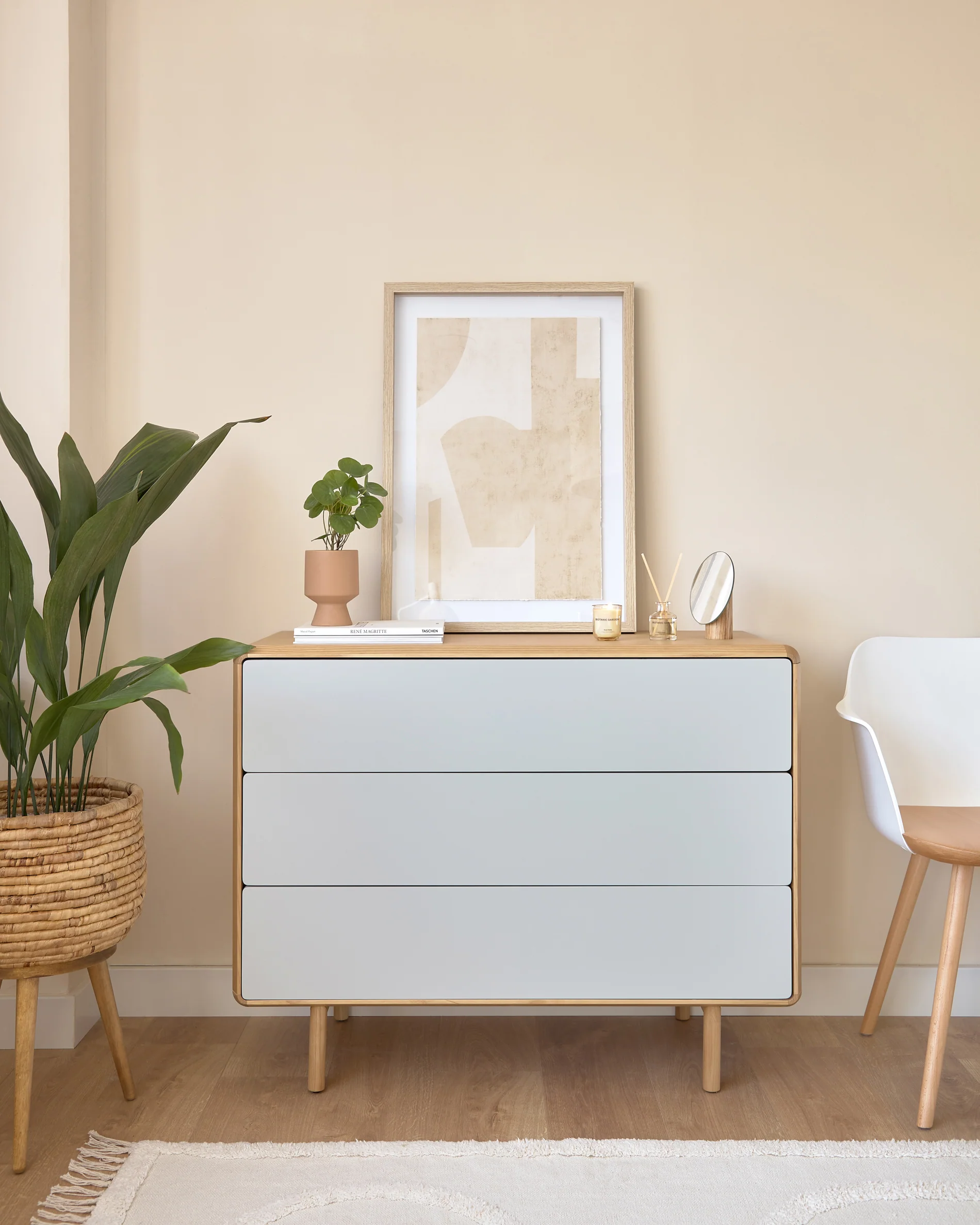 Anielle solid and ash veneer chest of three drawers 99 x 78.5 cm