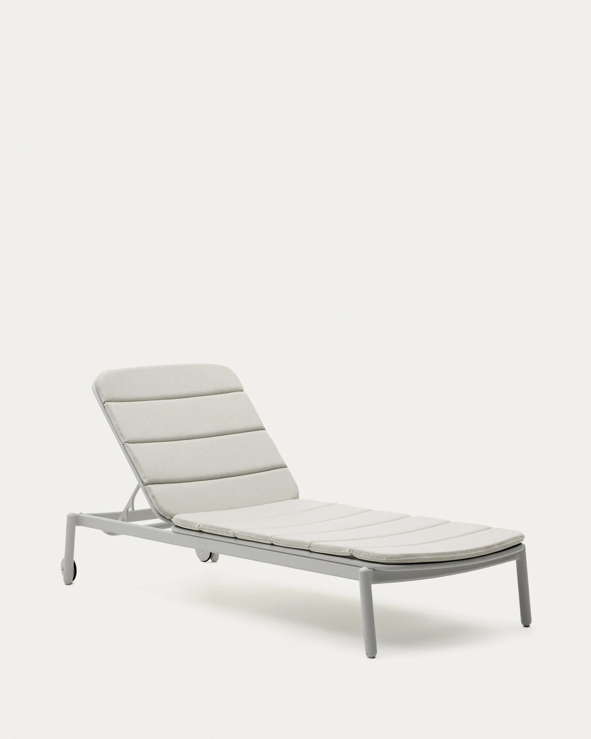 Marcona aluminium sun lounger in a white paint finish