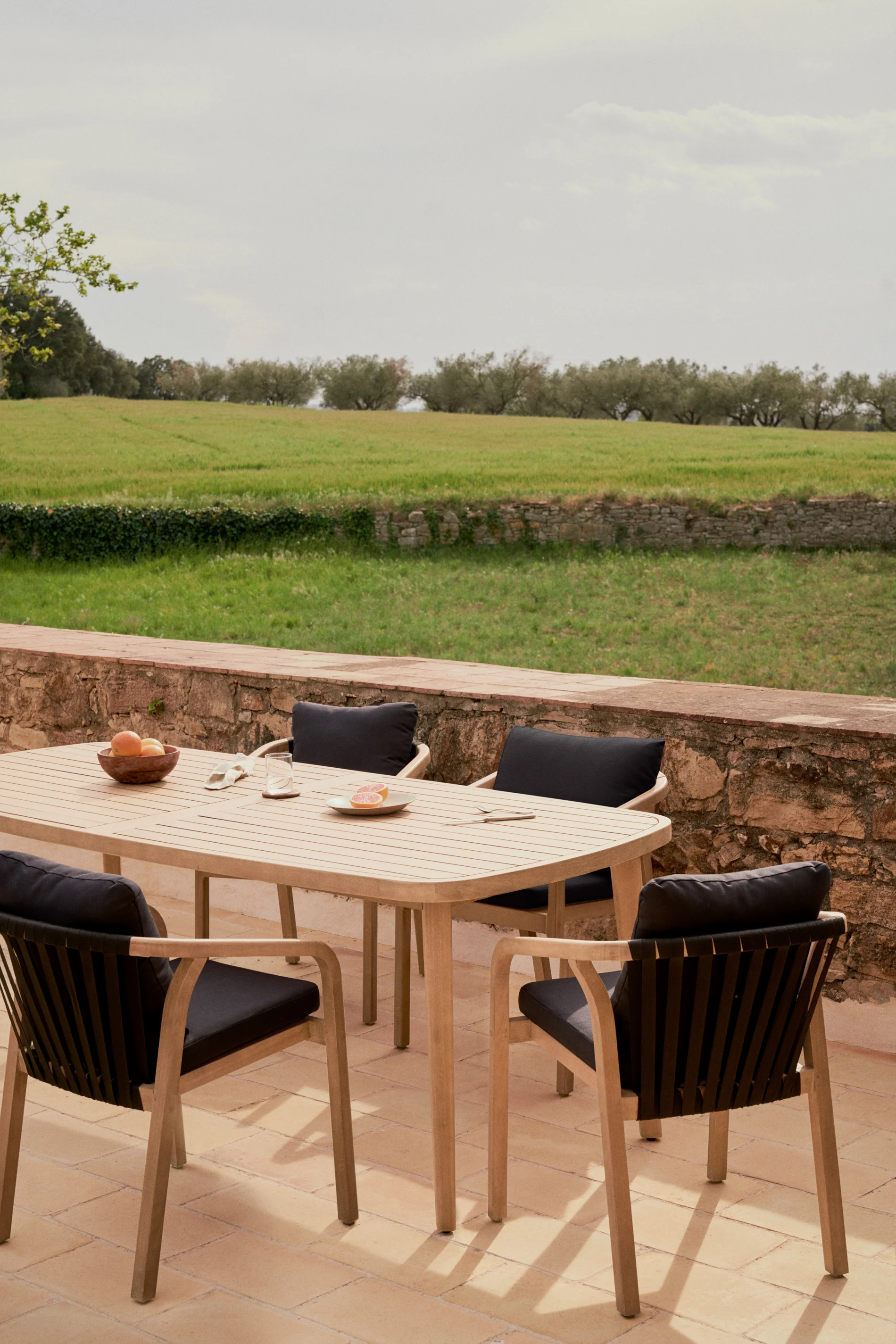 Maset 100% outdoor suitable table in solid eucalyptus wood, 225 x 100 cm, FSC