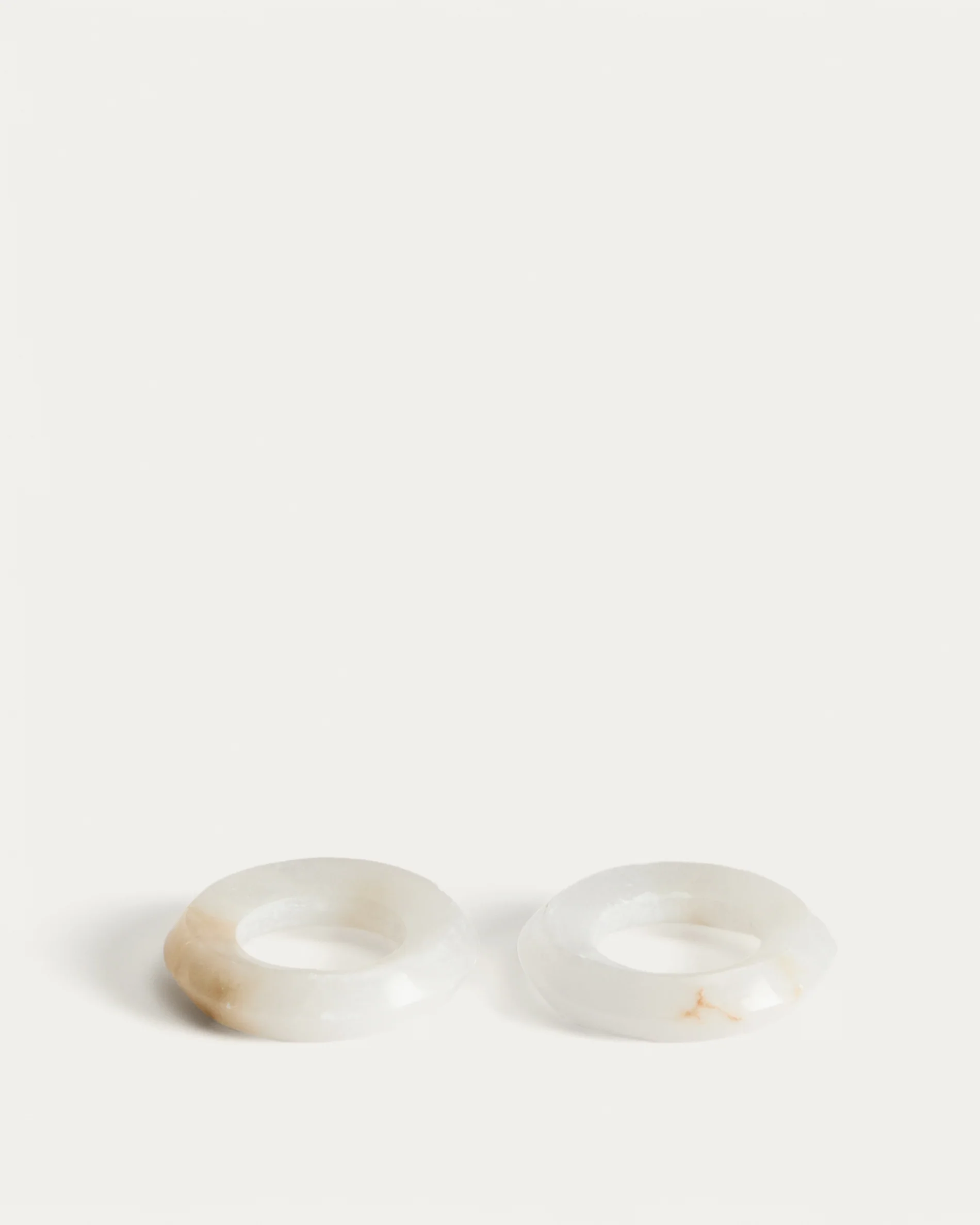 Noreli set of 2 alabaster napkin rings