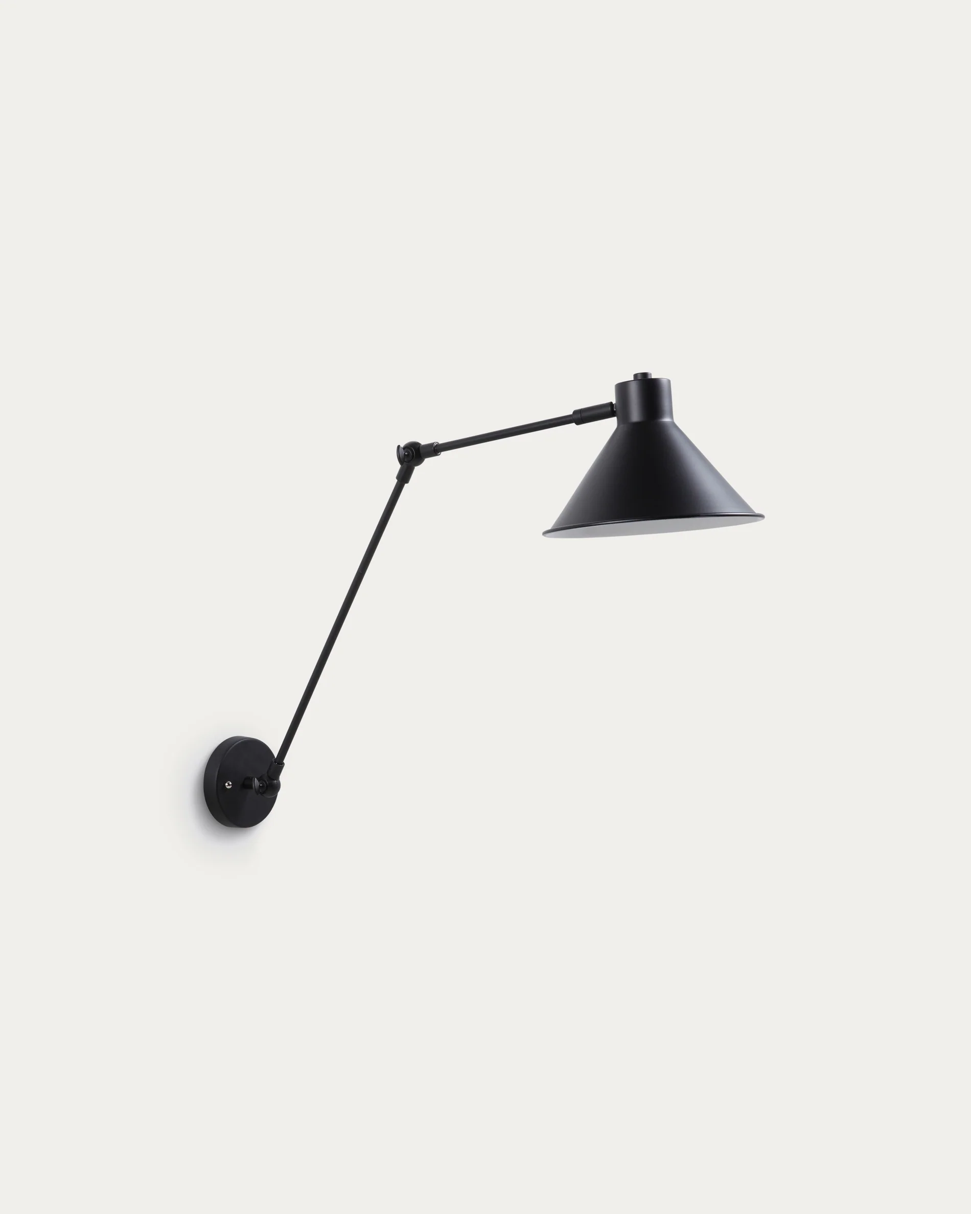 Dione wall lamp black