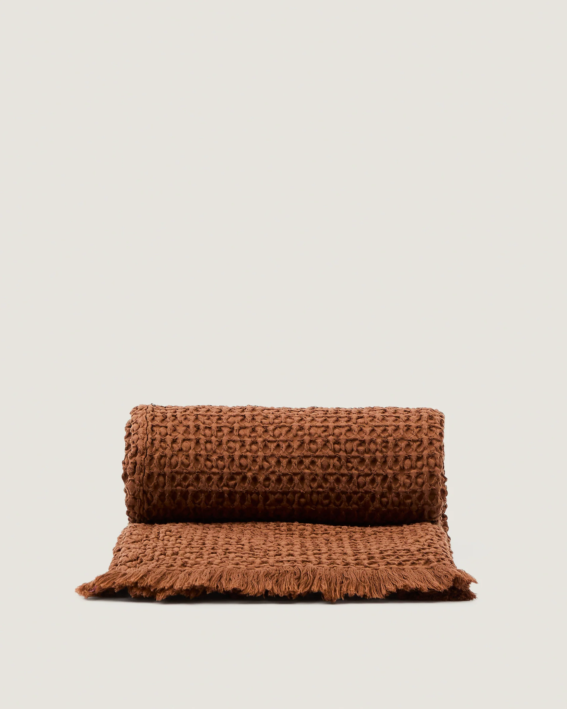 Nulina 100% cotton waffle blanket in dark orange 130 x 170 cm