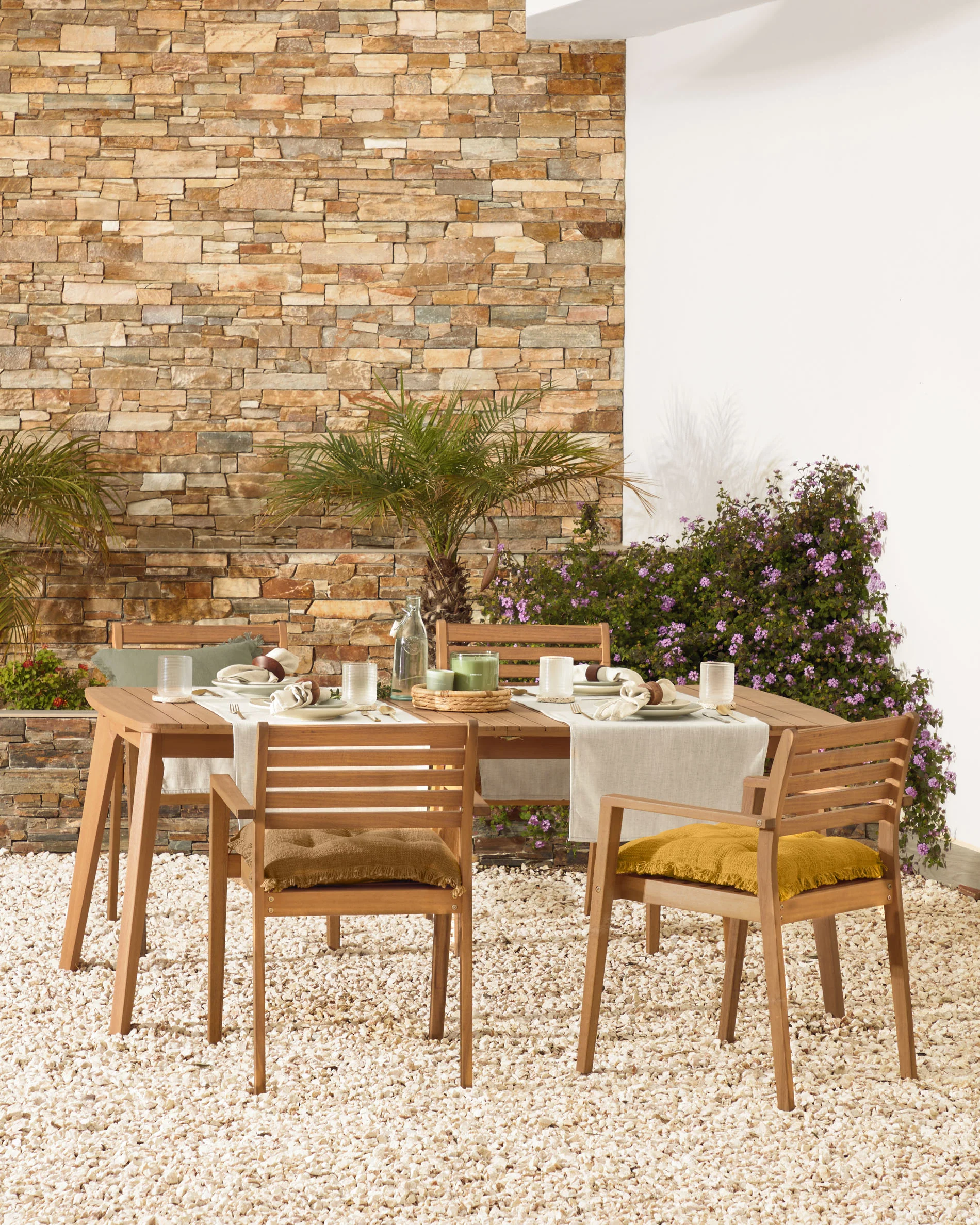 Hanzel extendable garden table in solid eucalyptus, 183 (240) x 100 cm FSC 100%