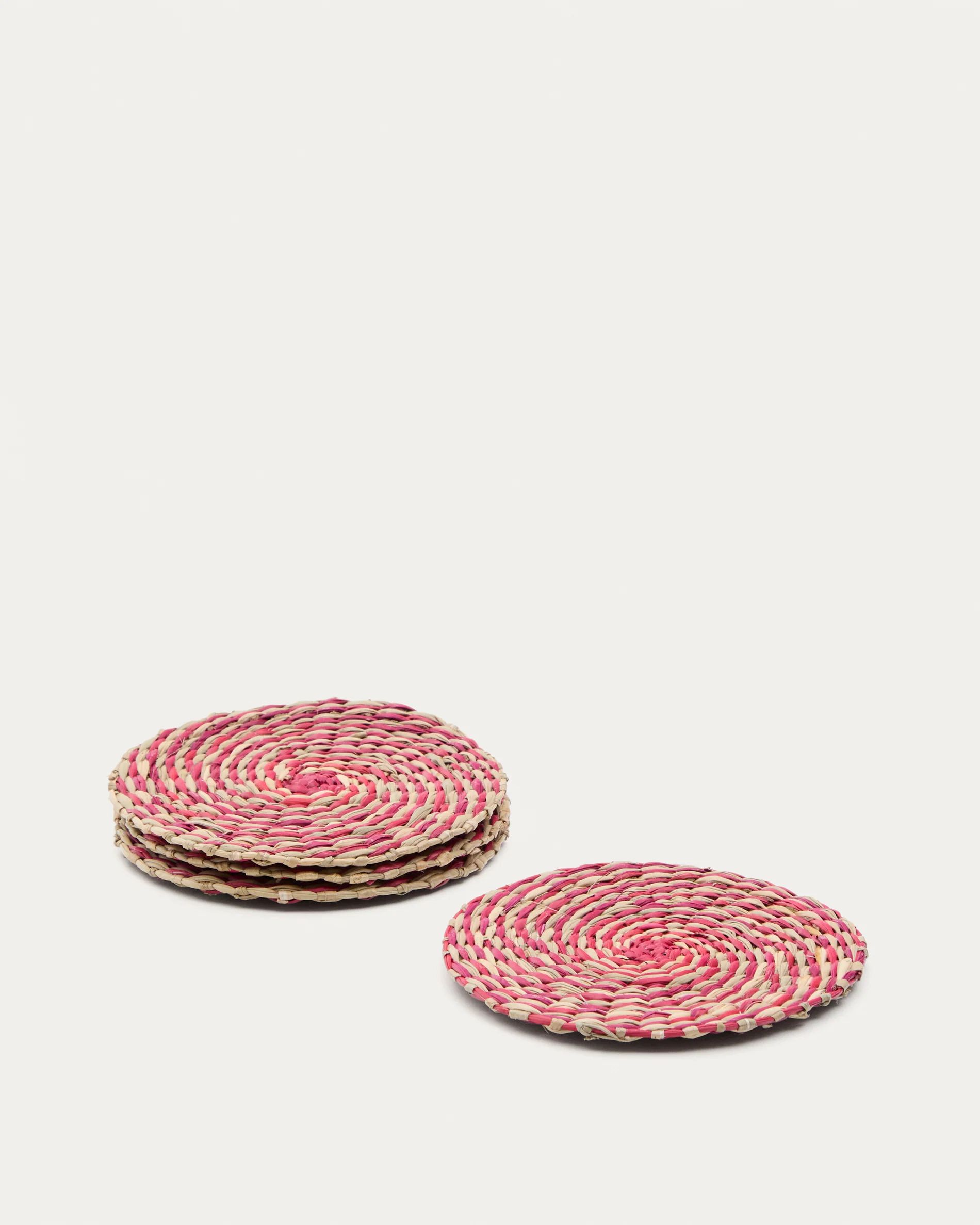 Rivela set of 4 red seagrass coasters