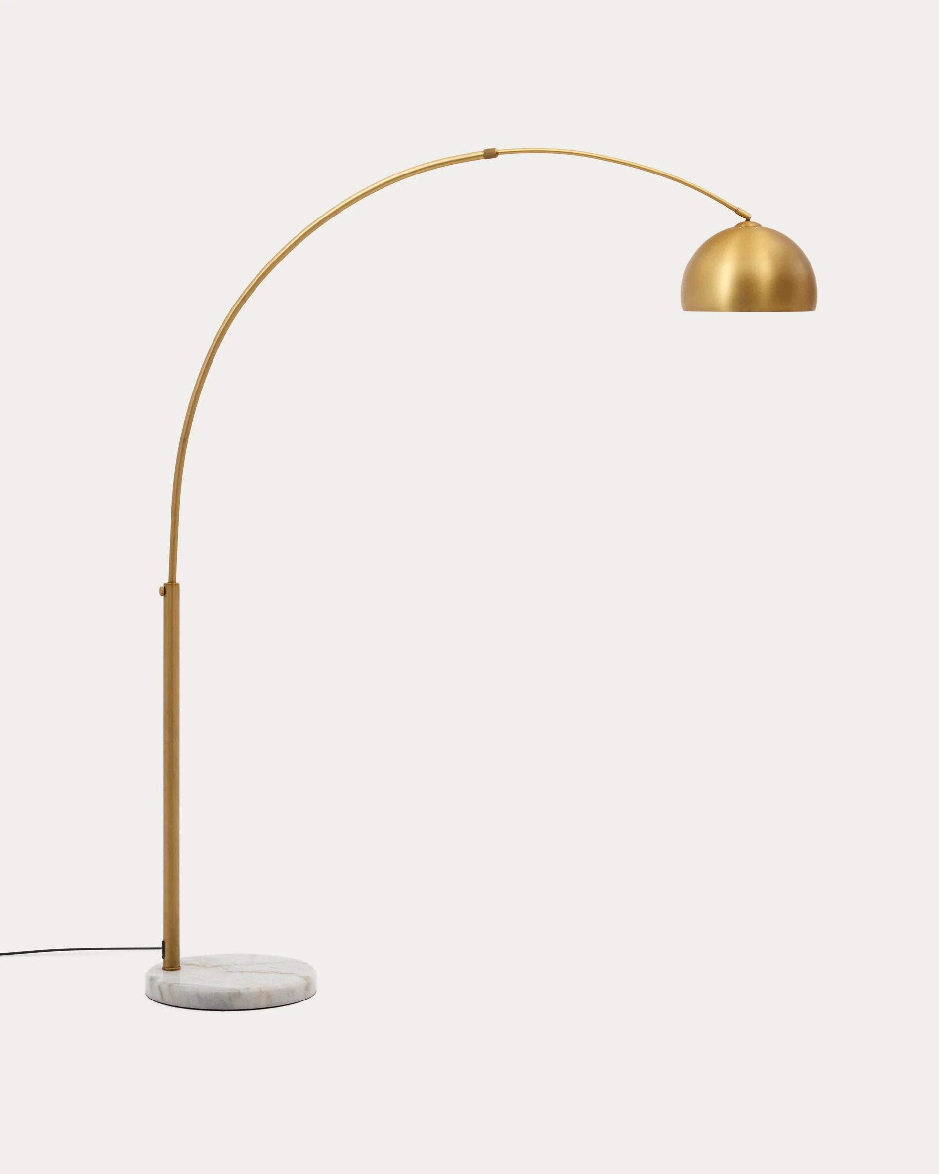 Madali metal floor lamp with brass and white marble finish
