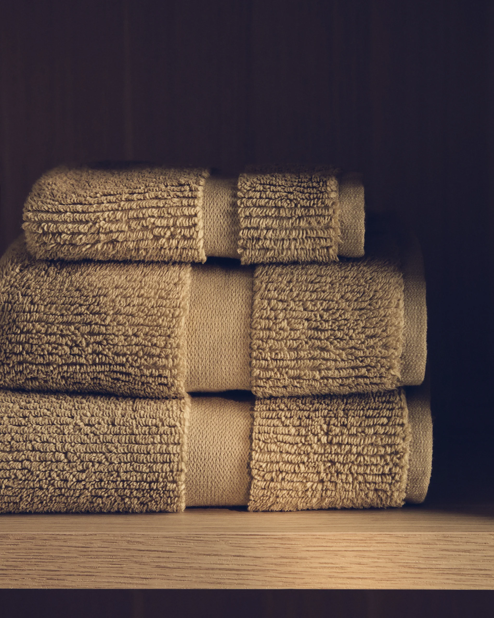 Olvira 100% cotton dark green jacquard hand towel 50 x 90cm