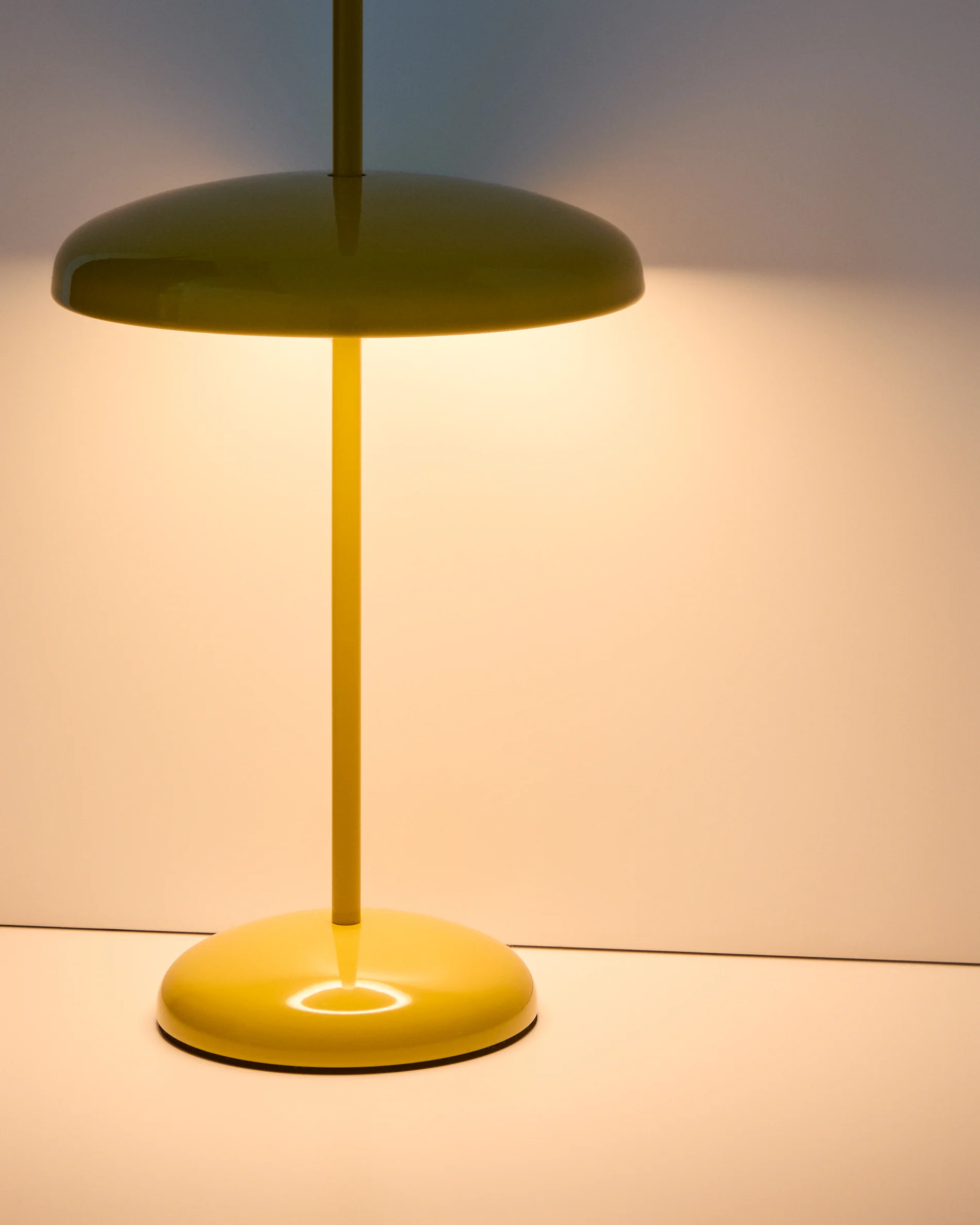 Porte yellow aluminium portable table lamp