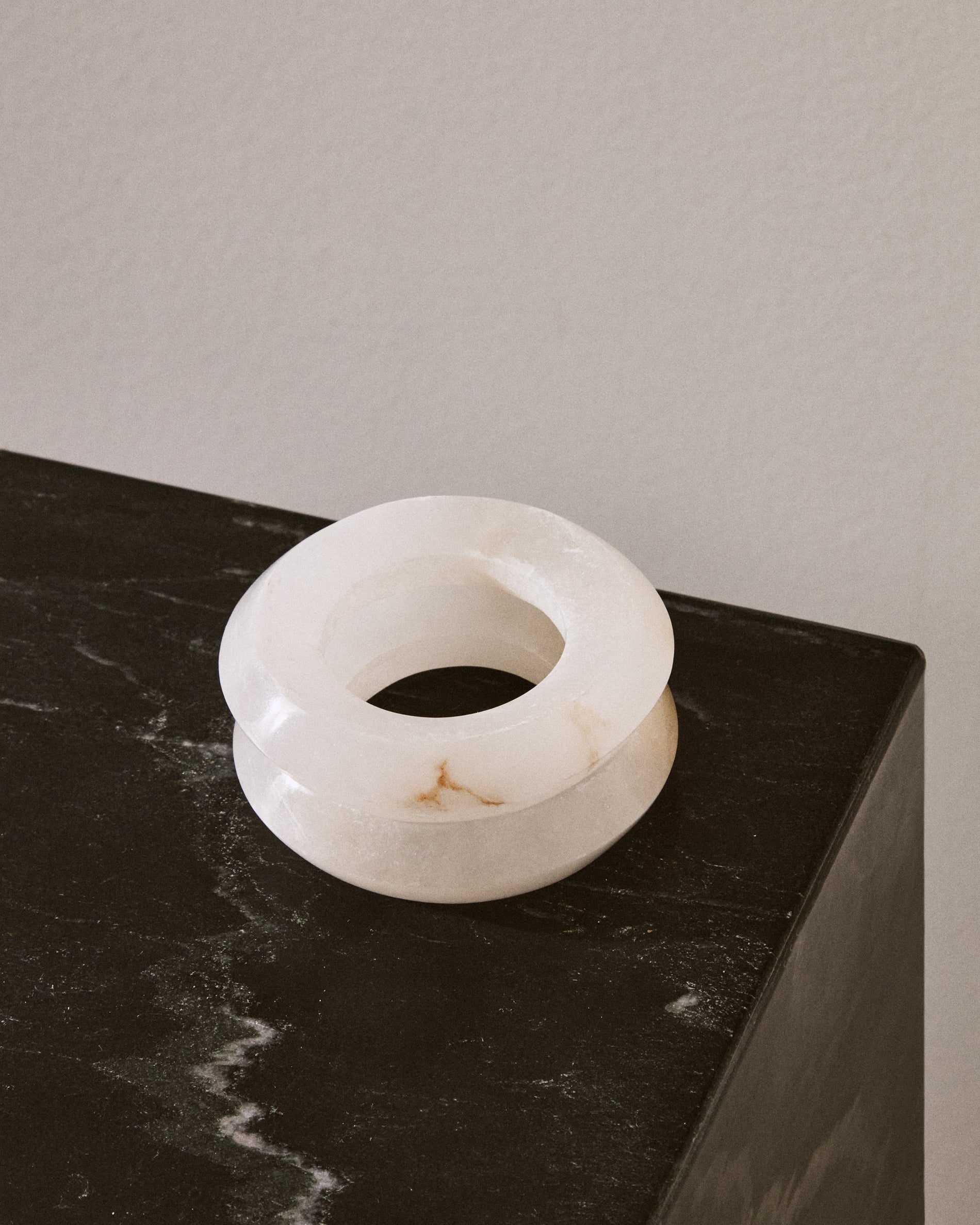 Noreli set of 2 alabaster napkin rings