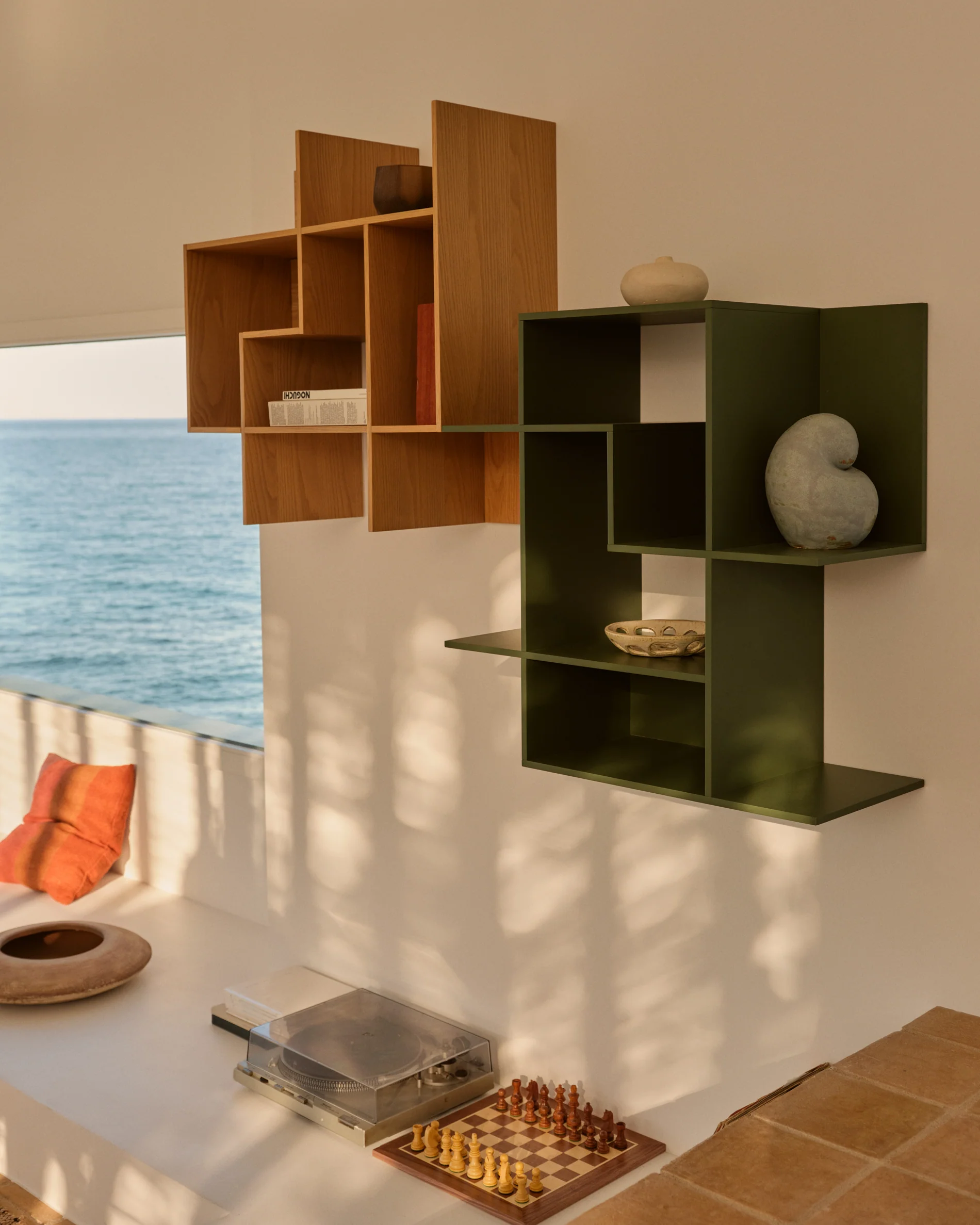 Ina modular shelving unit in green lacquered MDF 80 x 80cm FSC 100%