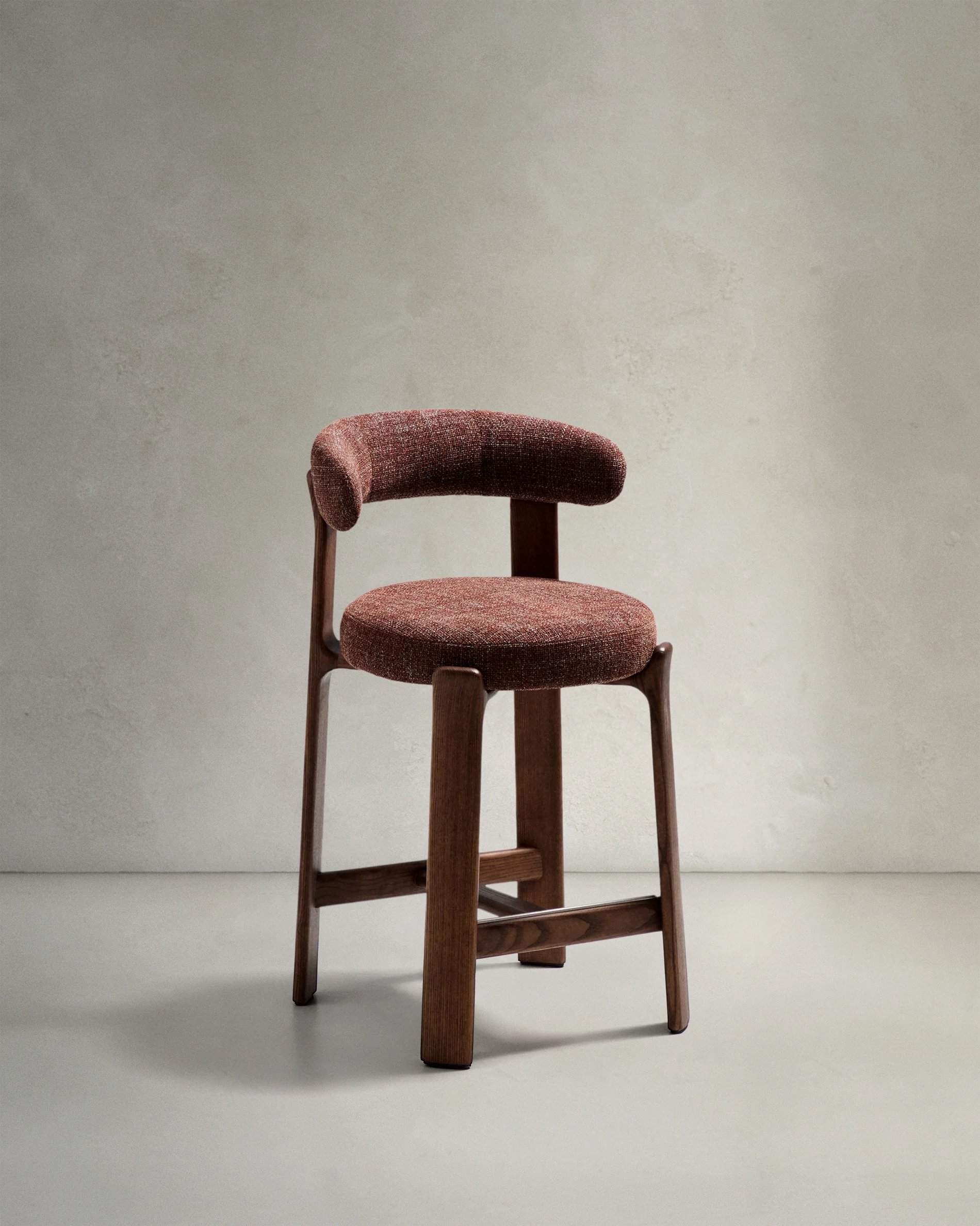 Granite stool in brown chenille and solid ash wood with walnut-coloured finish FSC 100% 65cm