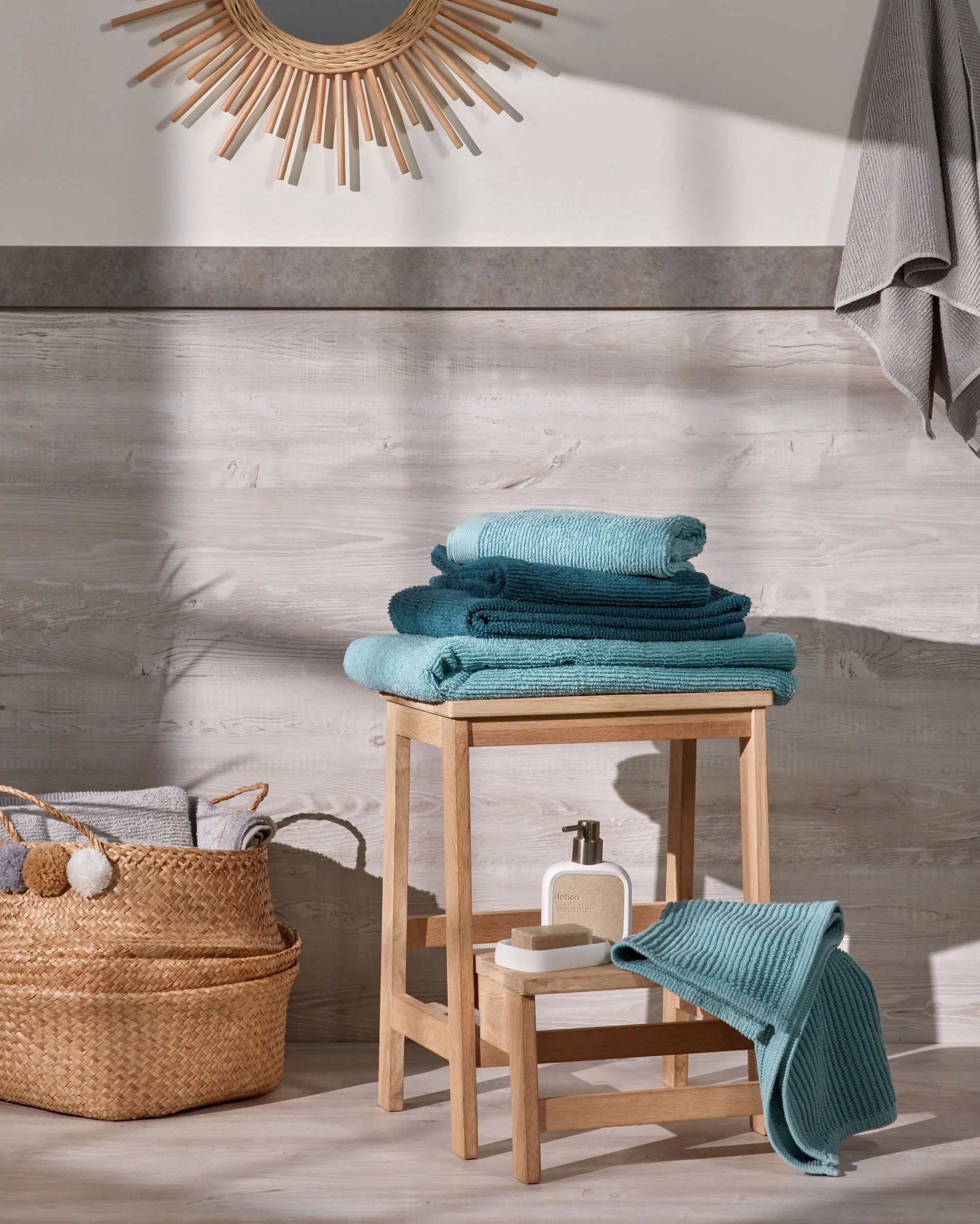 Nell stool with ladder 40 x 43 cm