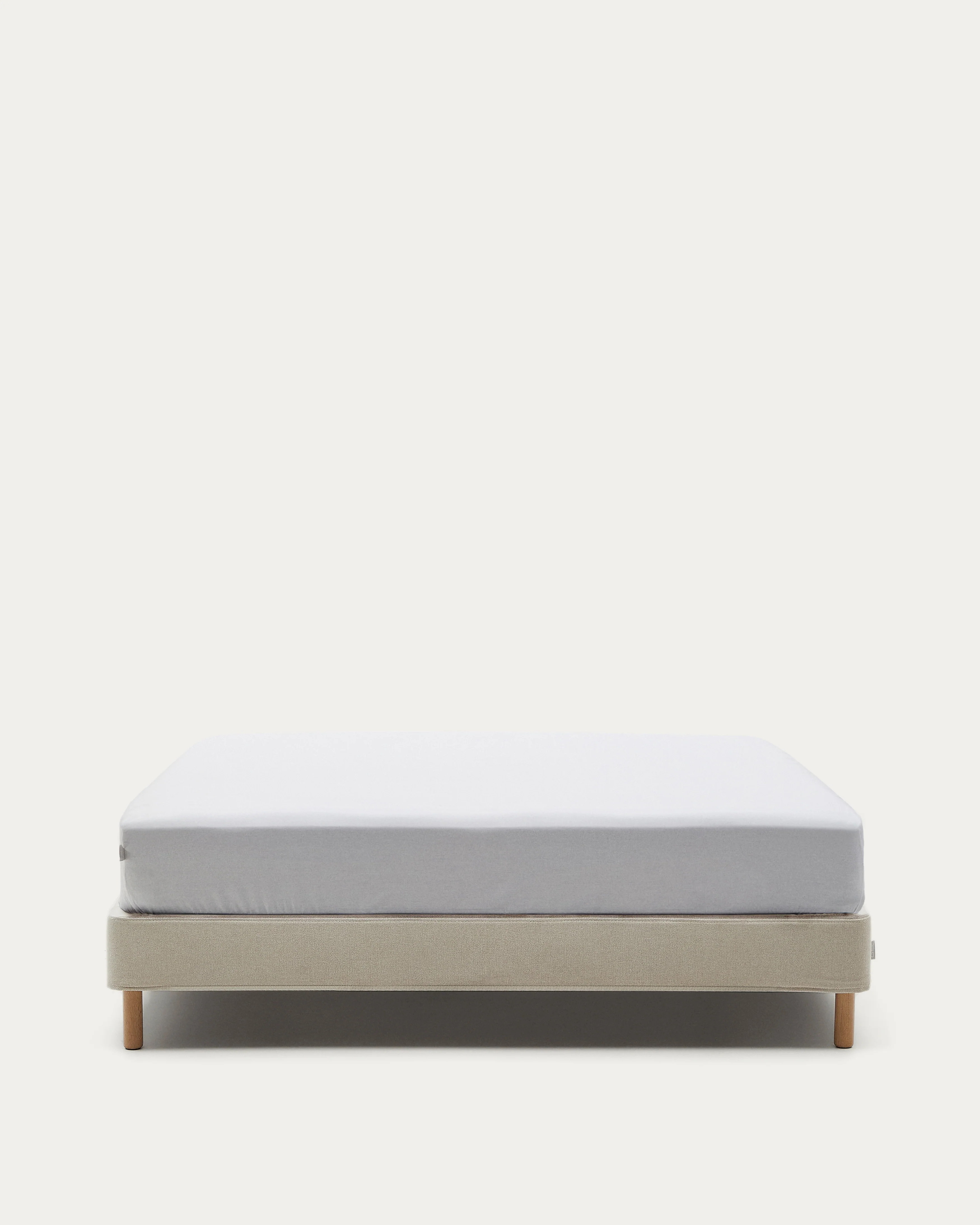 Ofelia base with ecru removable cover and solid beech wooden legs for a 150 x 190 cm mattress FSC Mix Credit