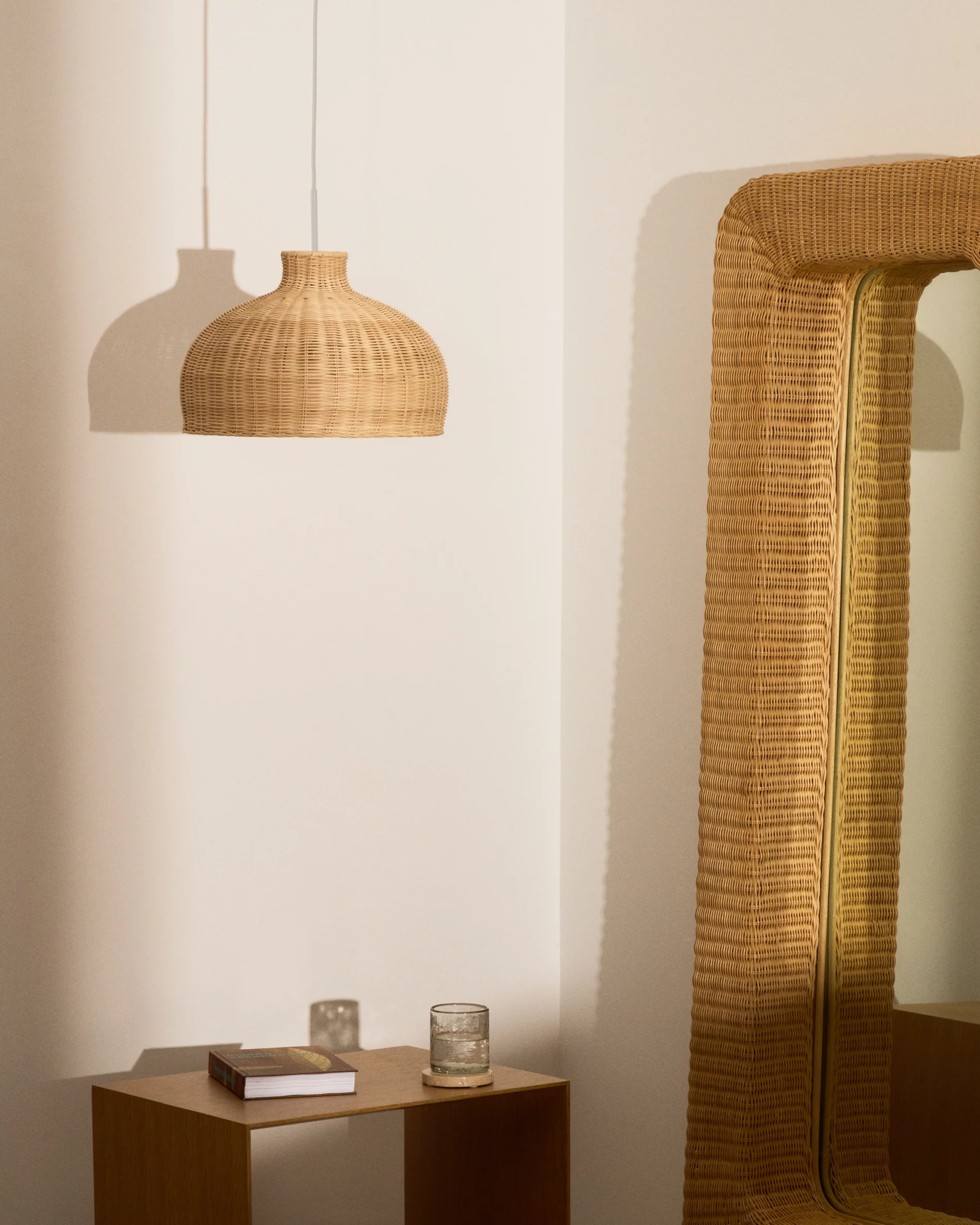 Ennia rattan lamp shade with light finish Ø38cm