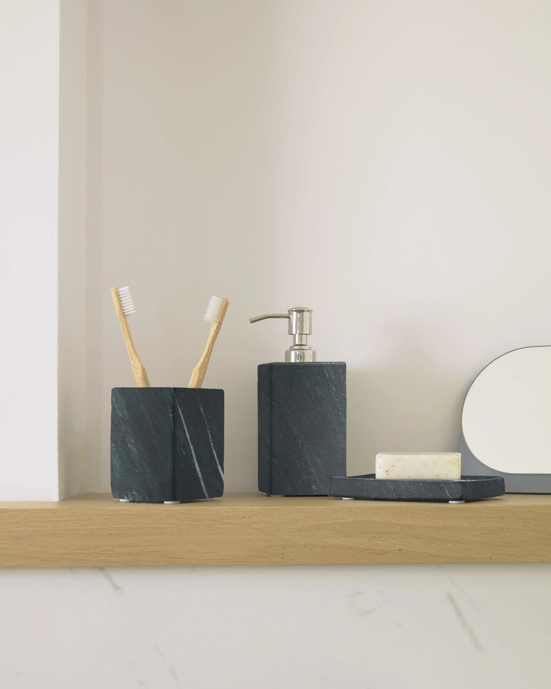 Aixa marble soap dish