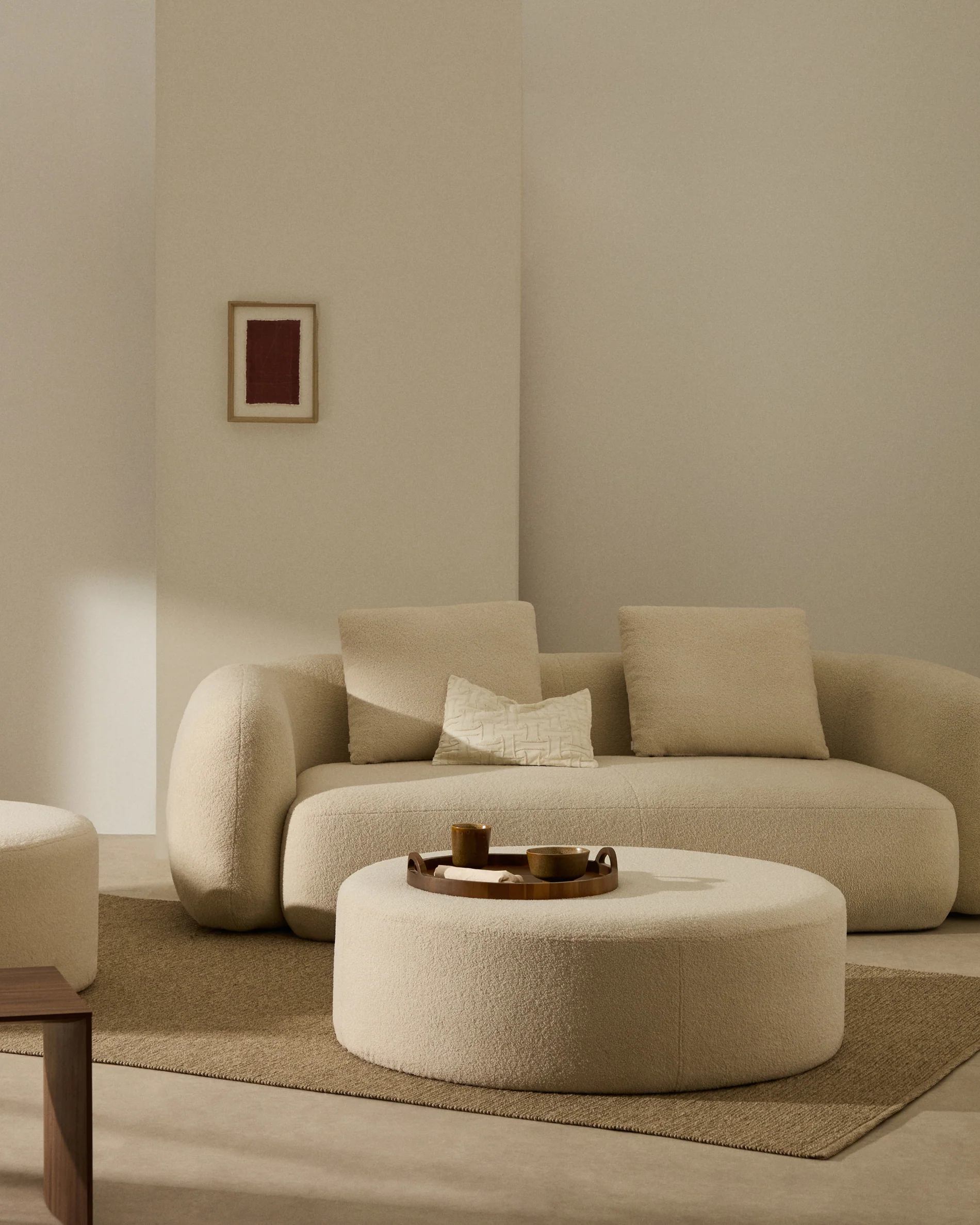 Kaeli footrest with removable cover in ecru bouclé Ø 120 cm