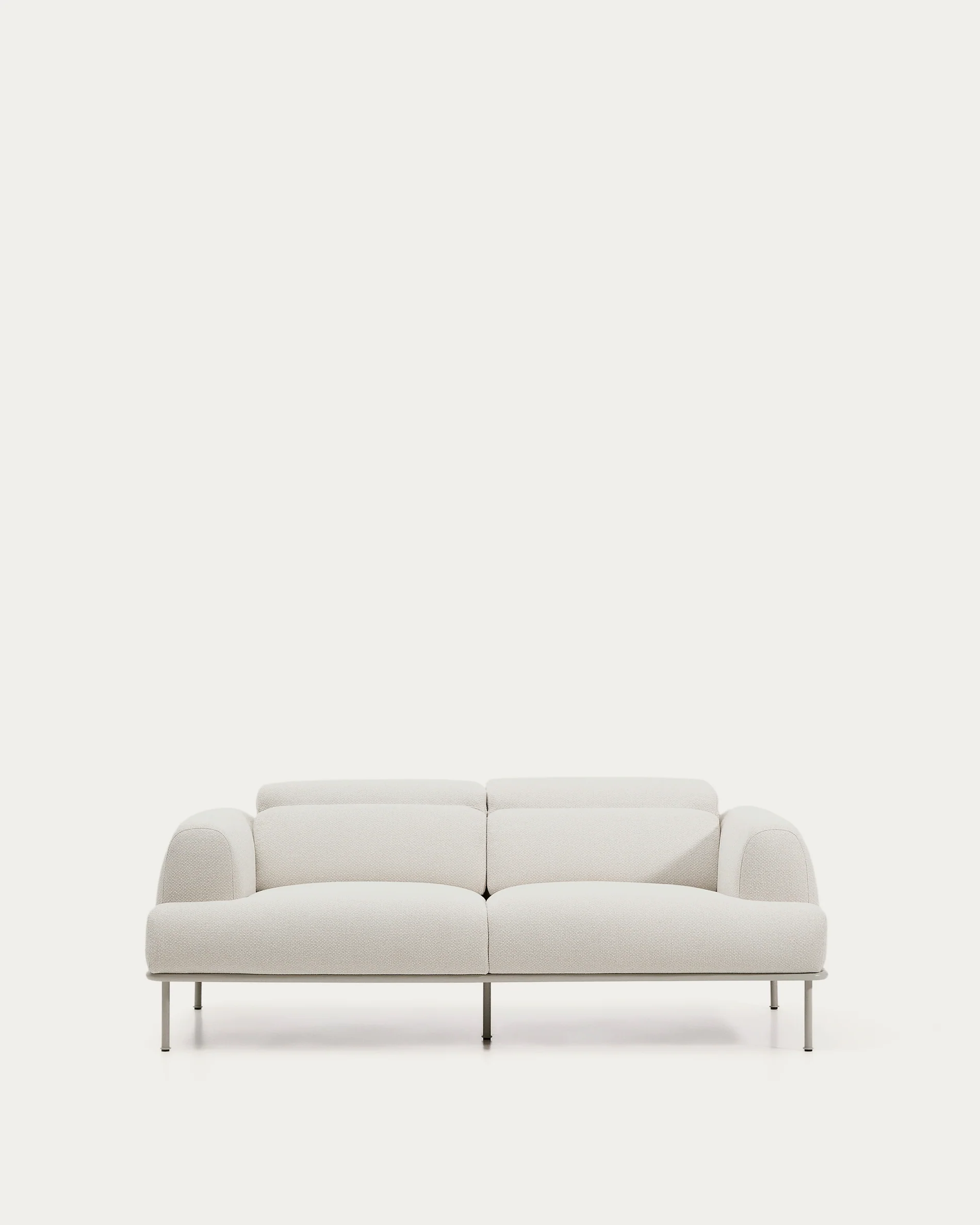 Aurum 2-seater sofa in ecru chenille with reclining headrest and matte beige metal base 214 cm FSC Mix Credit