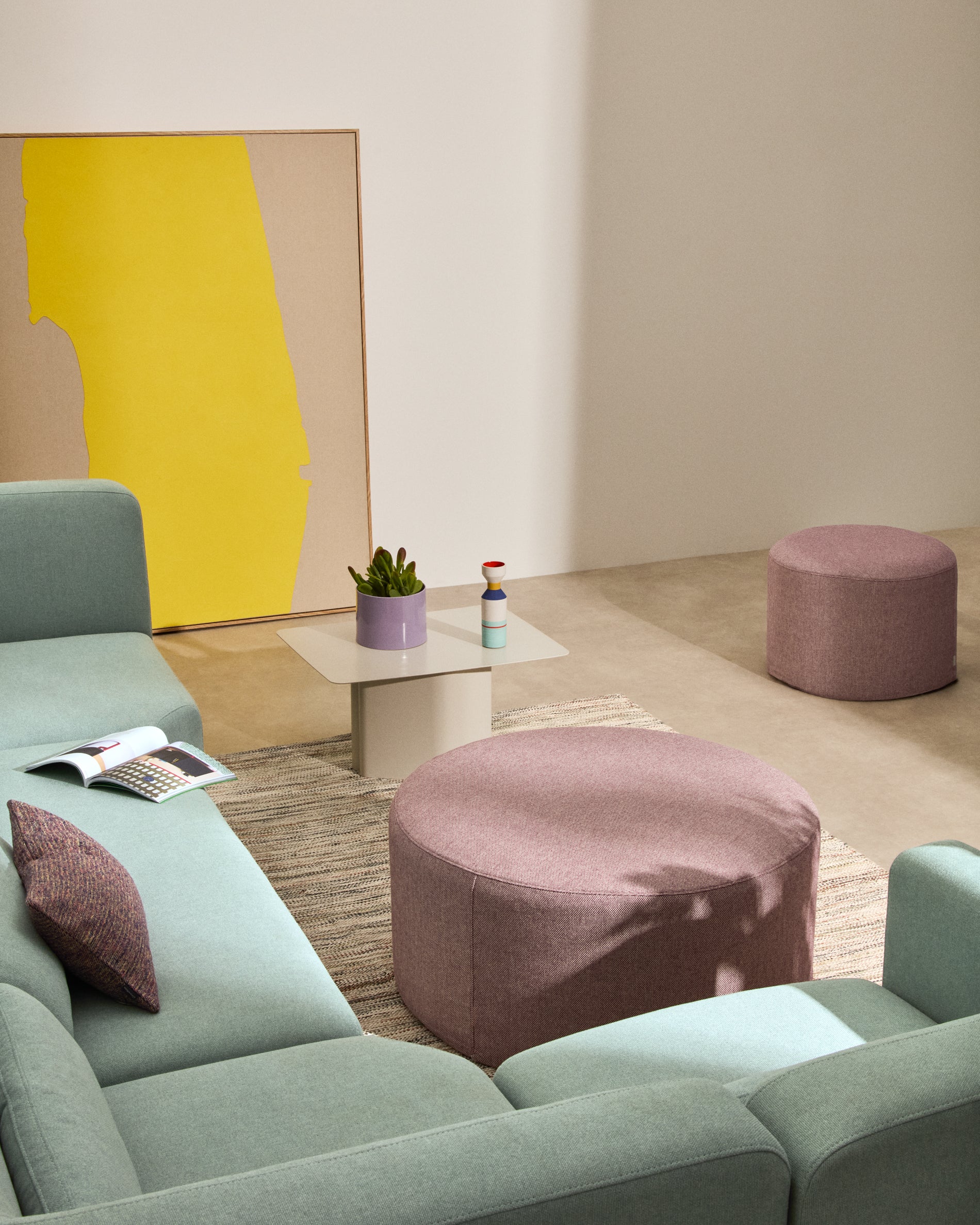 Kaeli purple footrest with removable cover Ø90cm