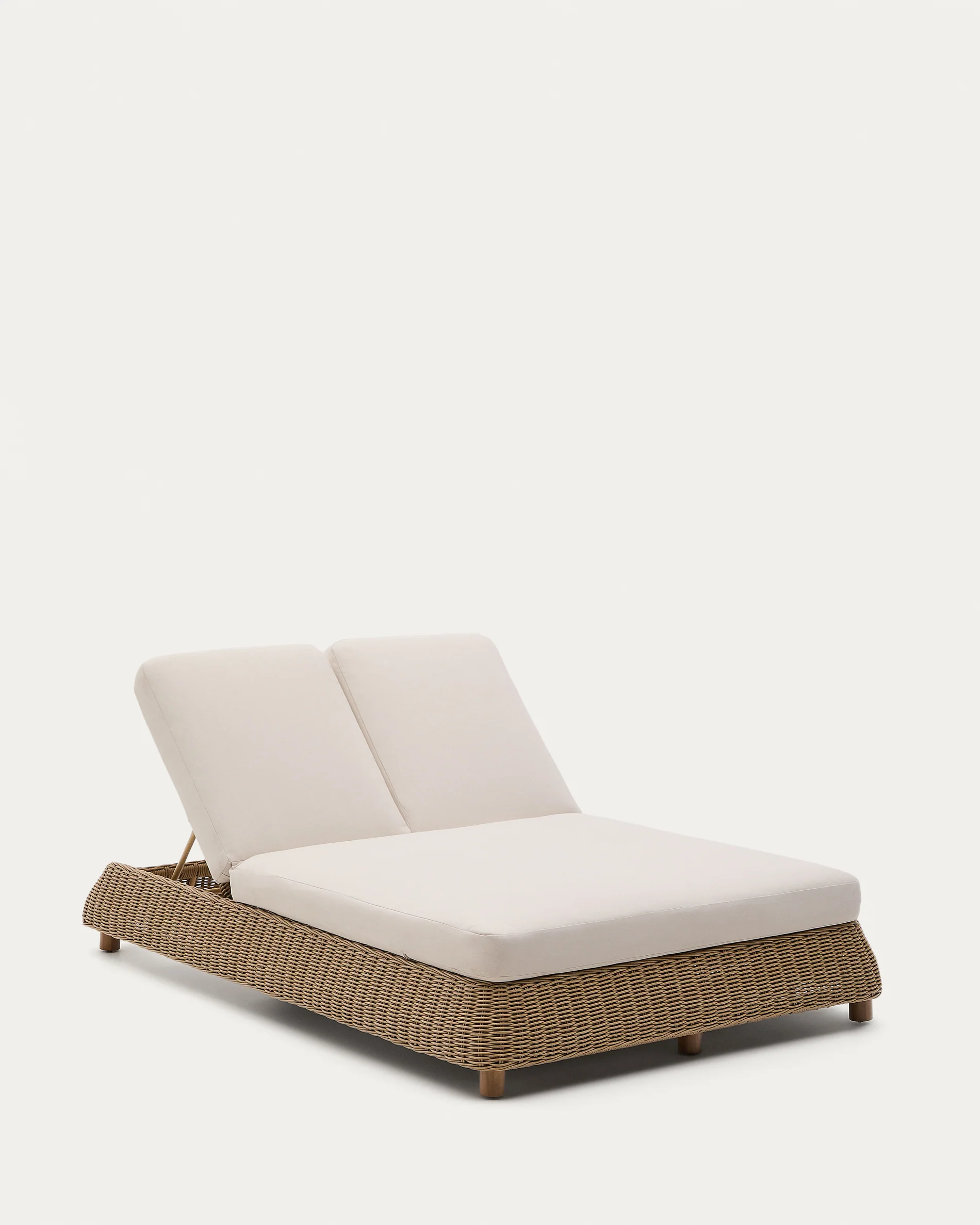 Meria double sun lounger in synthetic rattan with FSC 100% solid acacia wood legs