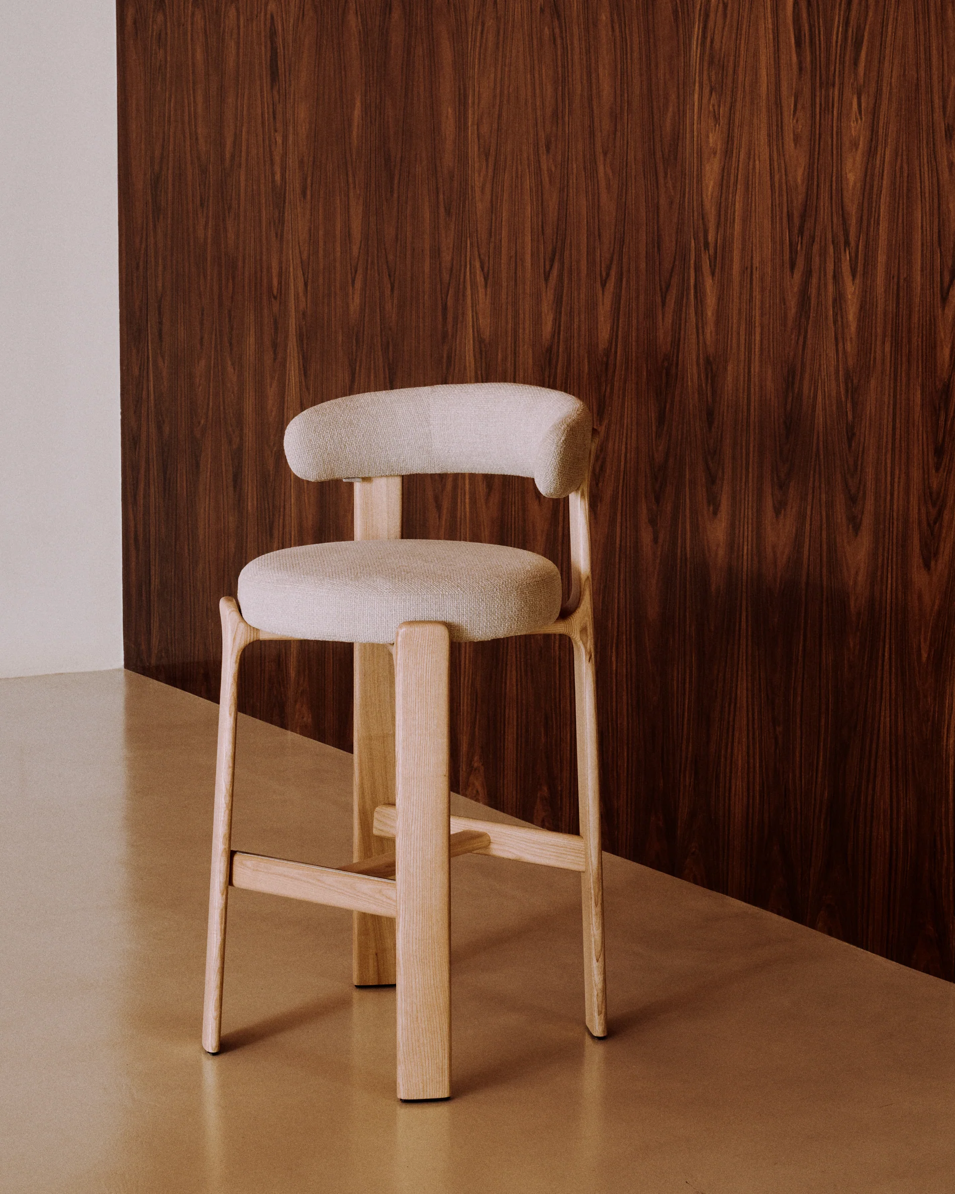 Granite stool made of beige chenille and solid ash wood with natural tone finish FSC 100% 75cm