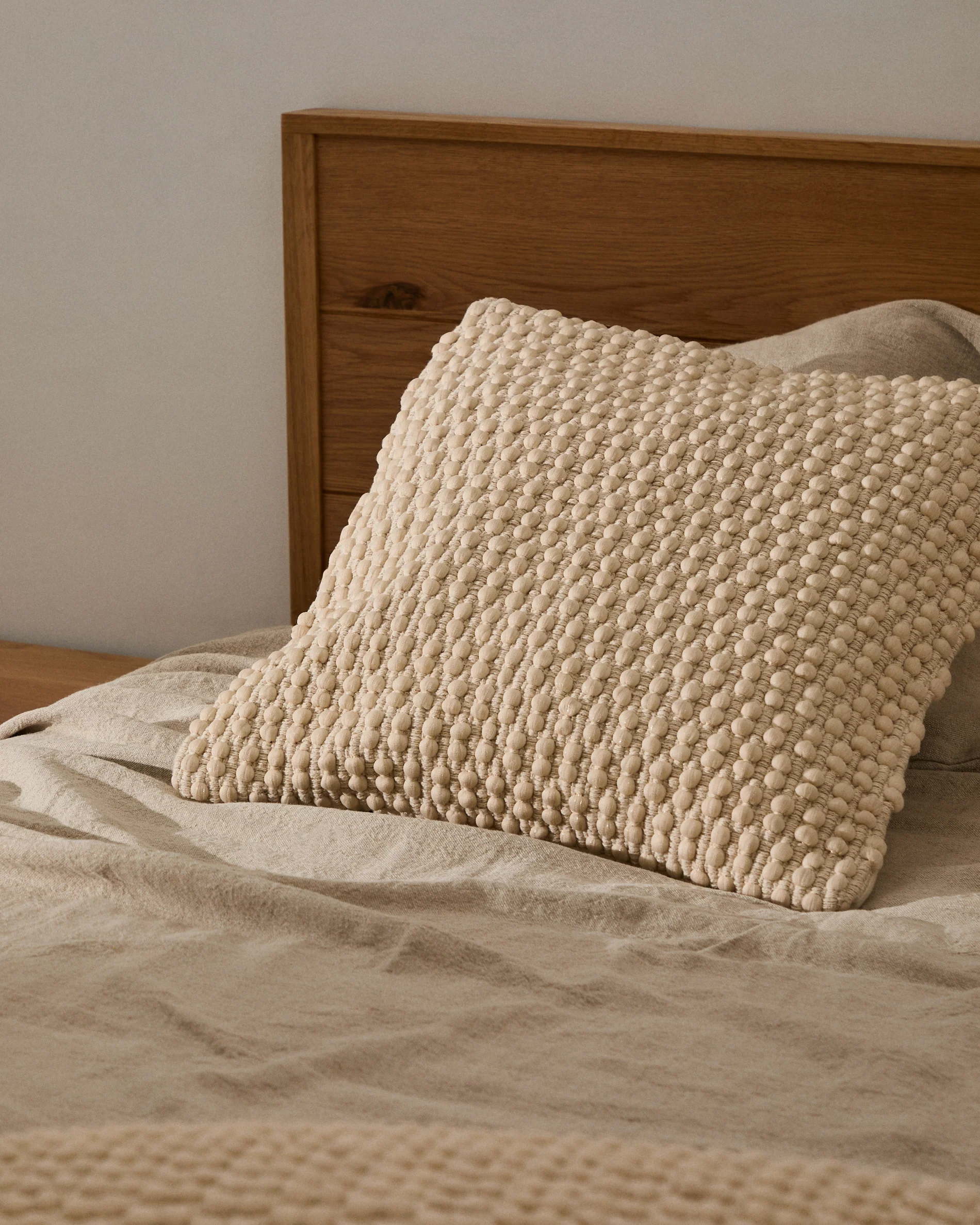 Mascarell white cotton and polyester cushion cover 50 x 50 cm