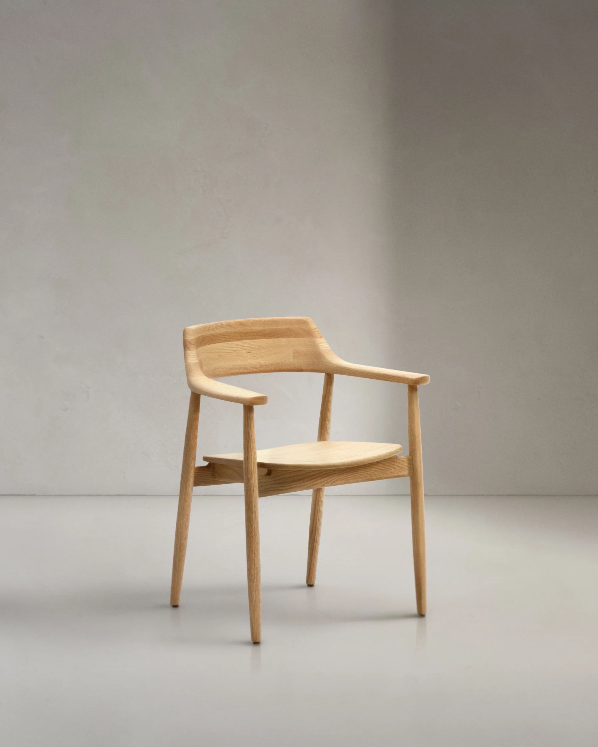 Fondes chair in solid oak wood with natural finish FSC Mix Credit