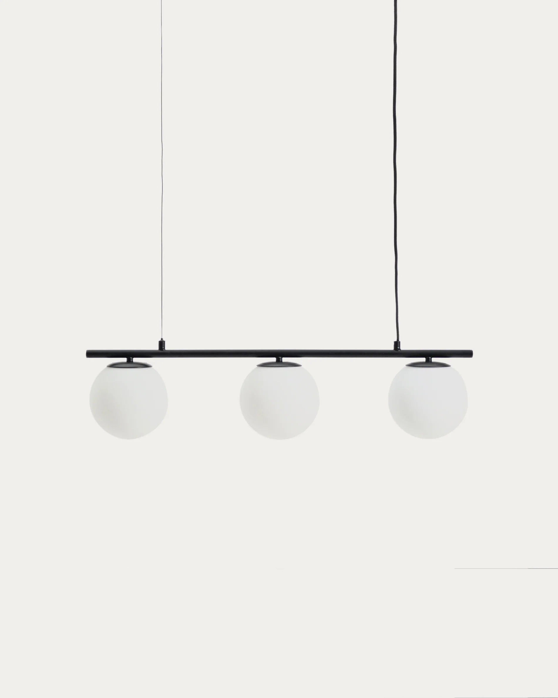 Brisia metal ceiling lamp with black finish and 3 frosted glass balls Ø15cm