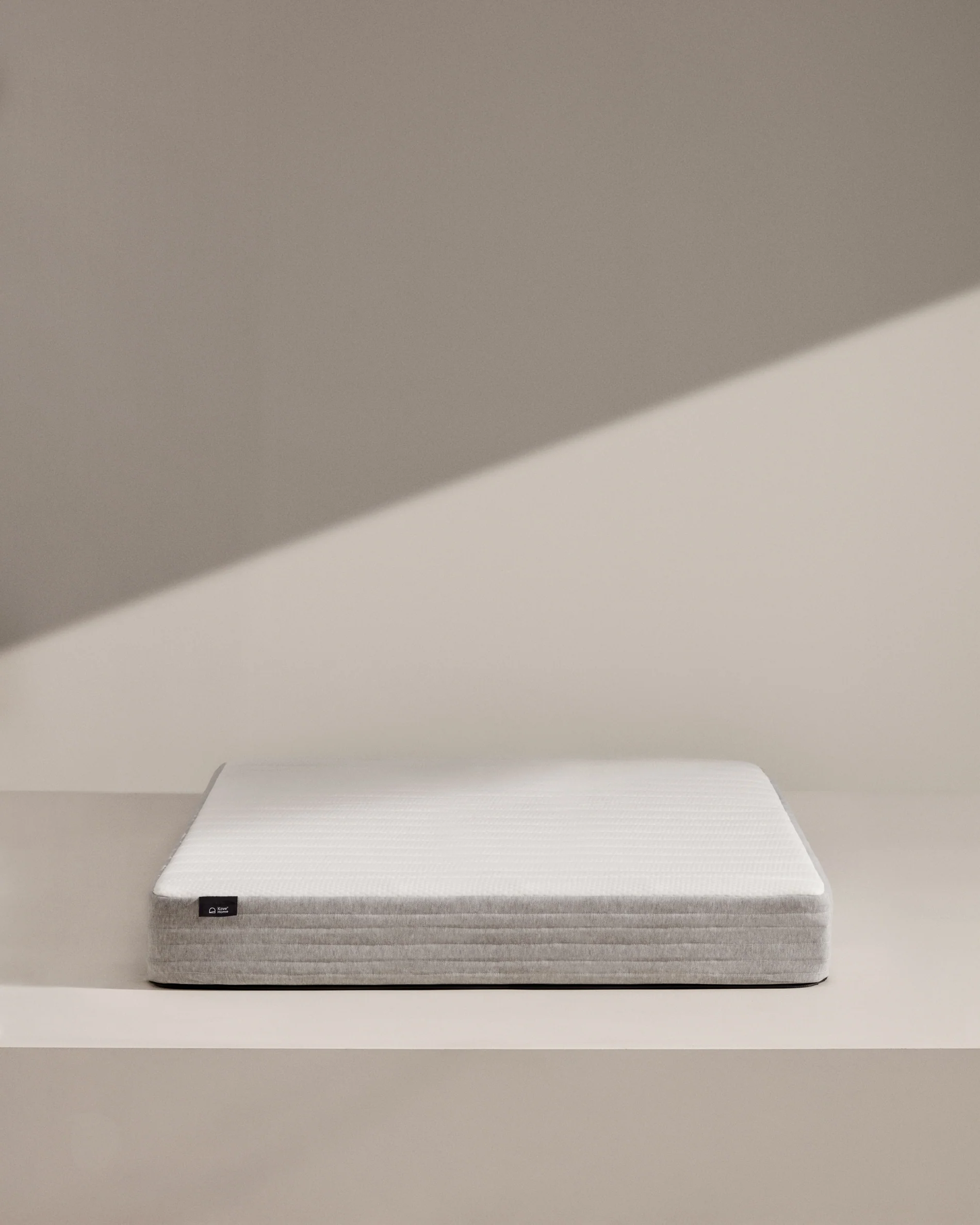 Juno mattress with pocket springs 140 x 190 cm