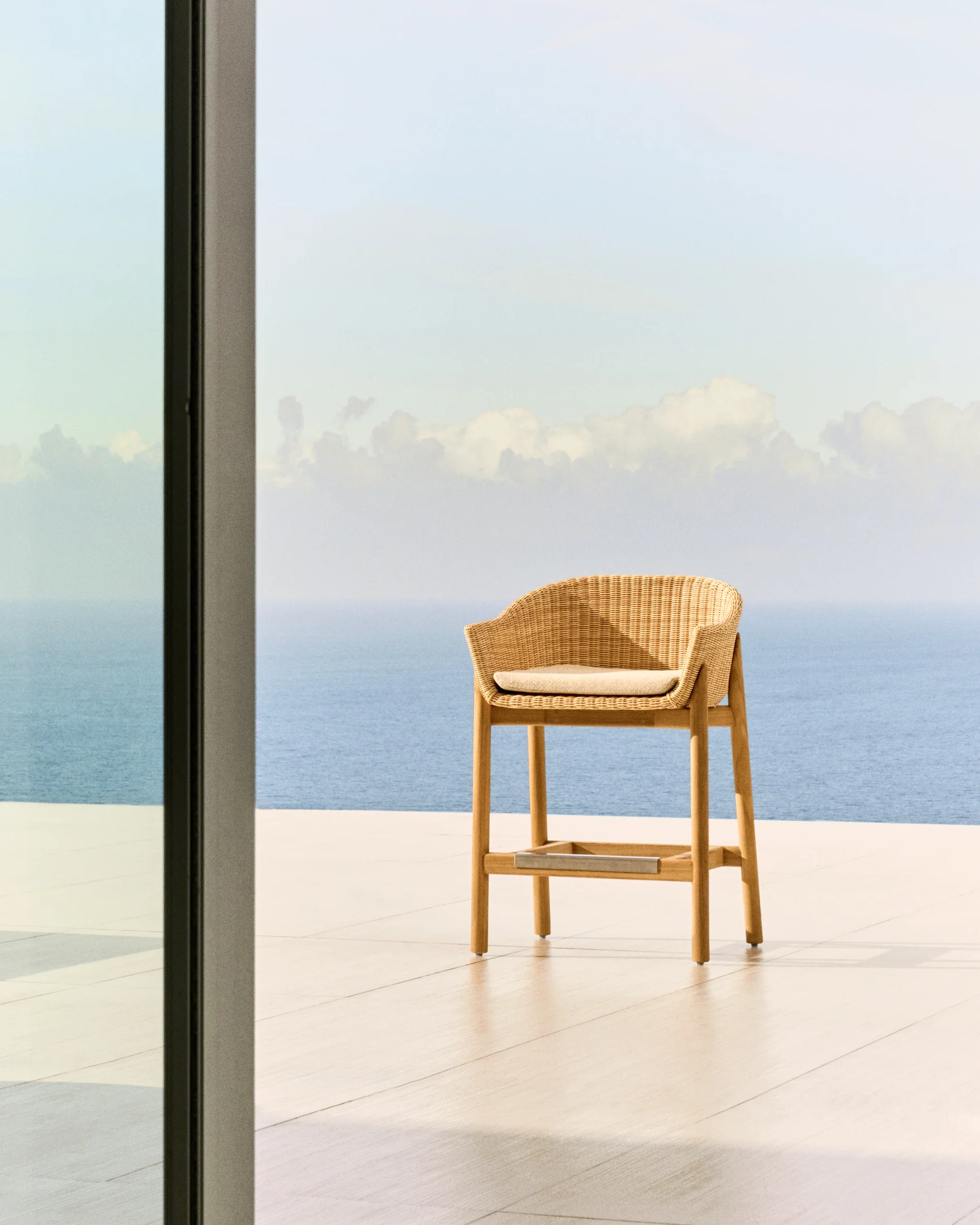 Galea stool in FSC 100% solid teak wood and synthetic rattan 65cm