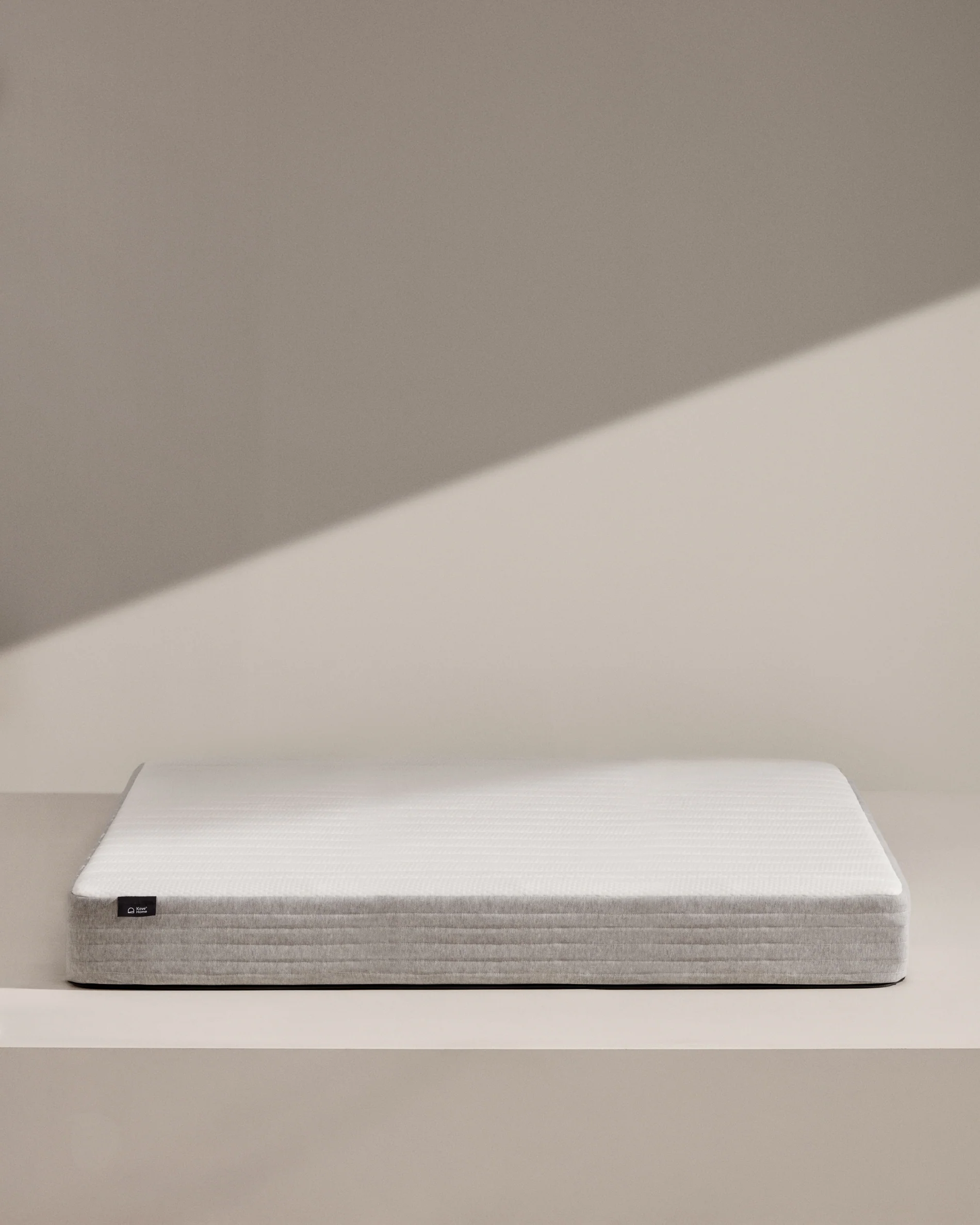 Juno mattress with pocket springs 180 x 200 cm