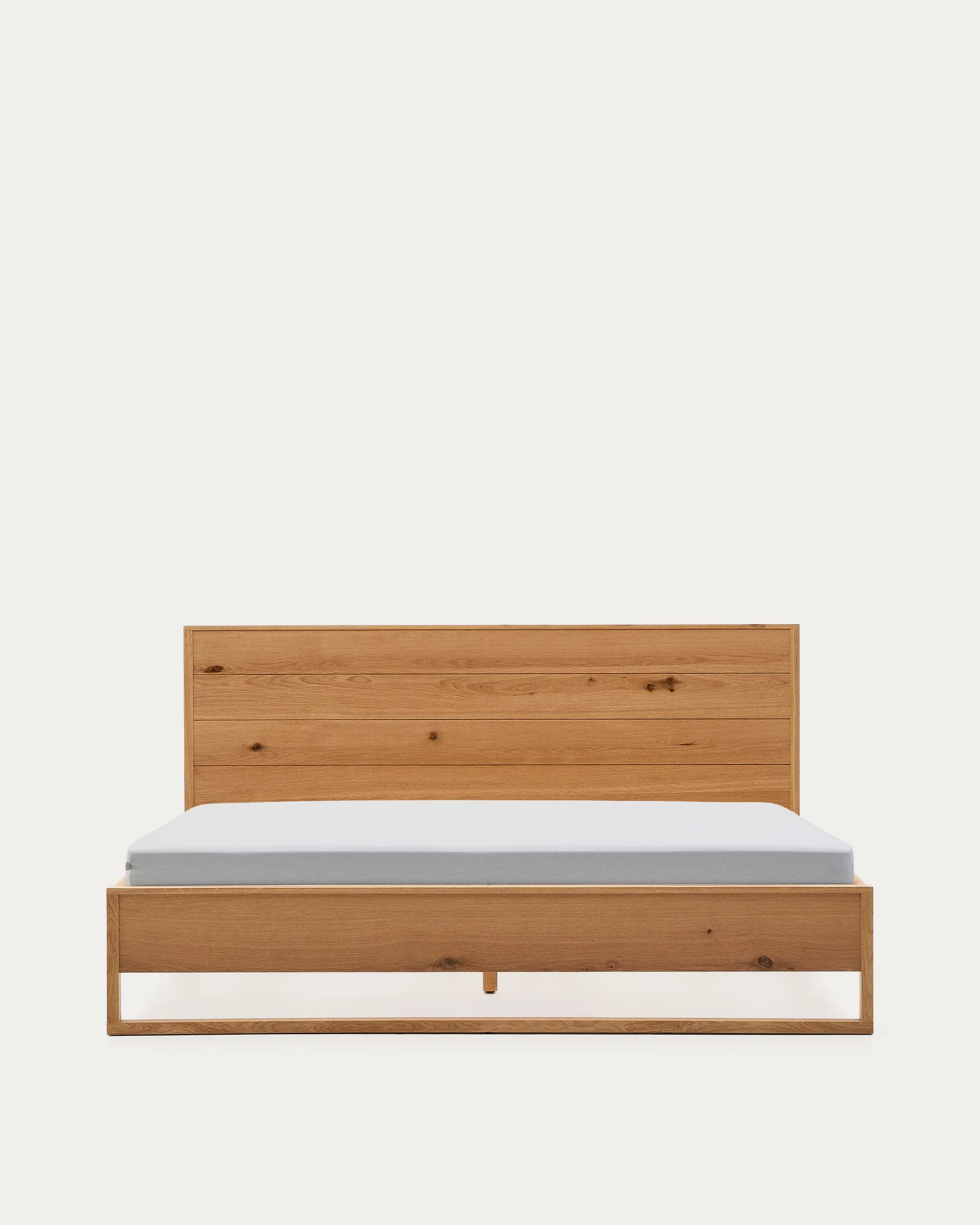 Alguema bed in oak veneer with natural finish for 180 x 200cm mattress