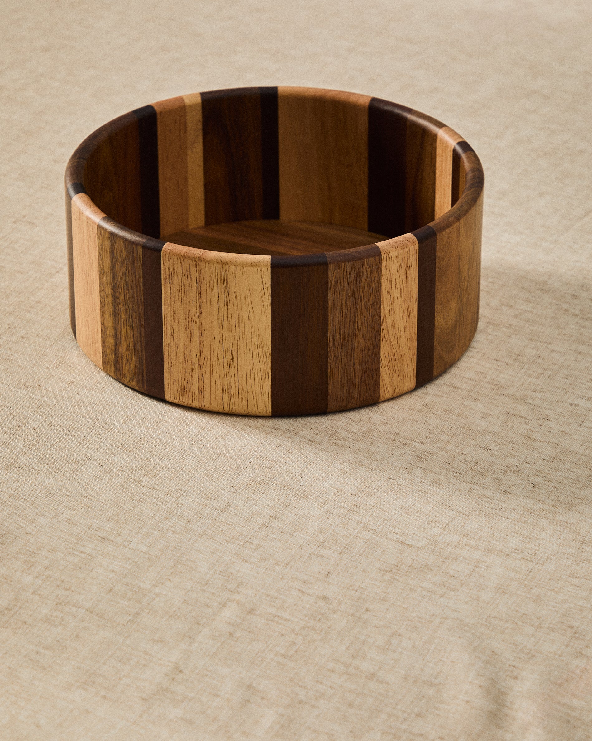 Nover bowl in acacia wood FSC 100%
