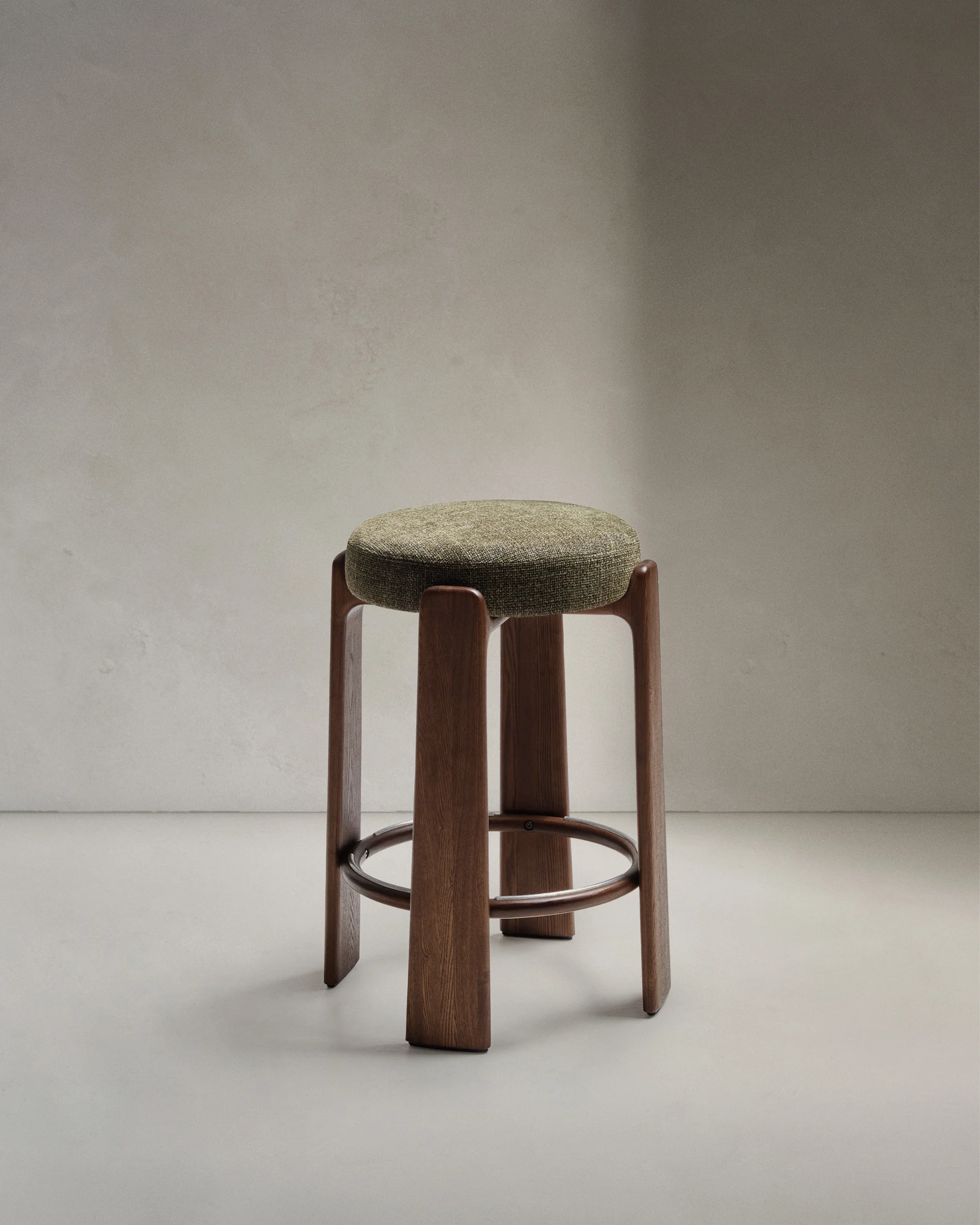 Granite stool in green chenille and solid ash wood with walnut-coloured finish FSC 100% 75cm