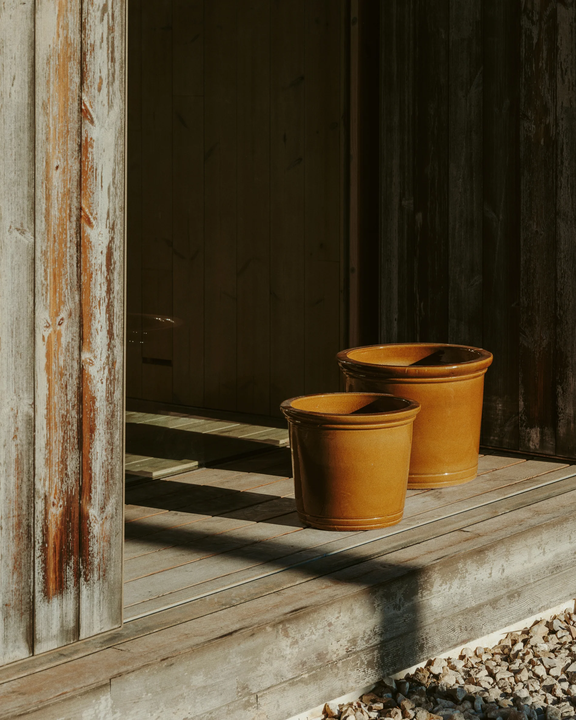 Presili set of 2 ceramic planters with glazed mustard finish Ø 37 / 47 cm