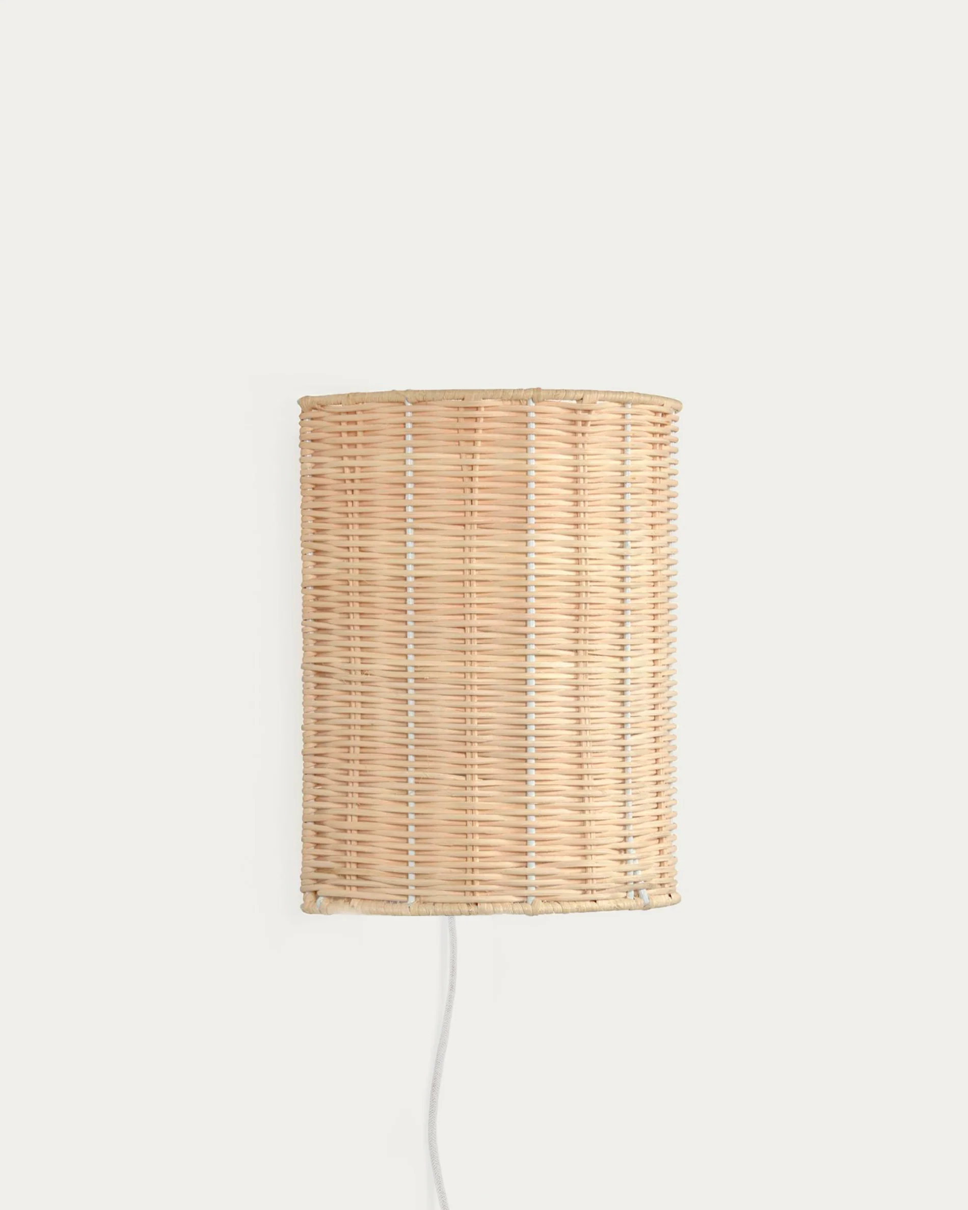 Kimjit wall light in rattan with natural finish