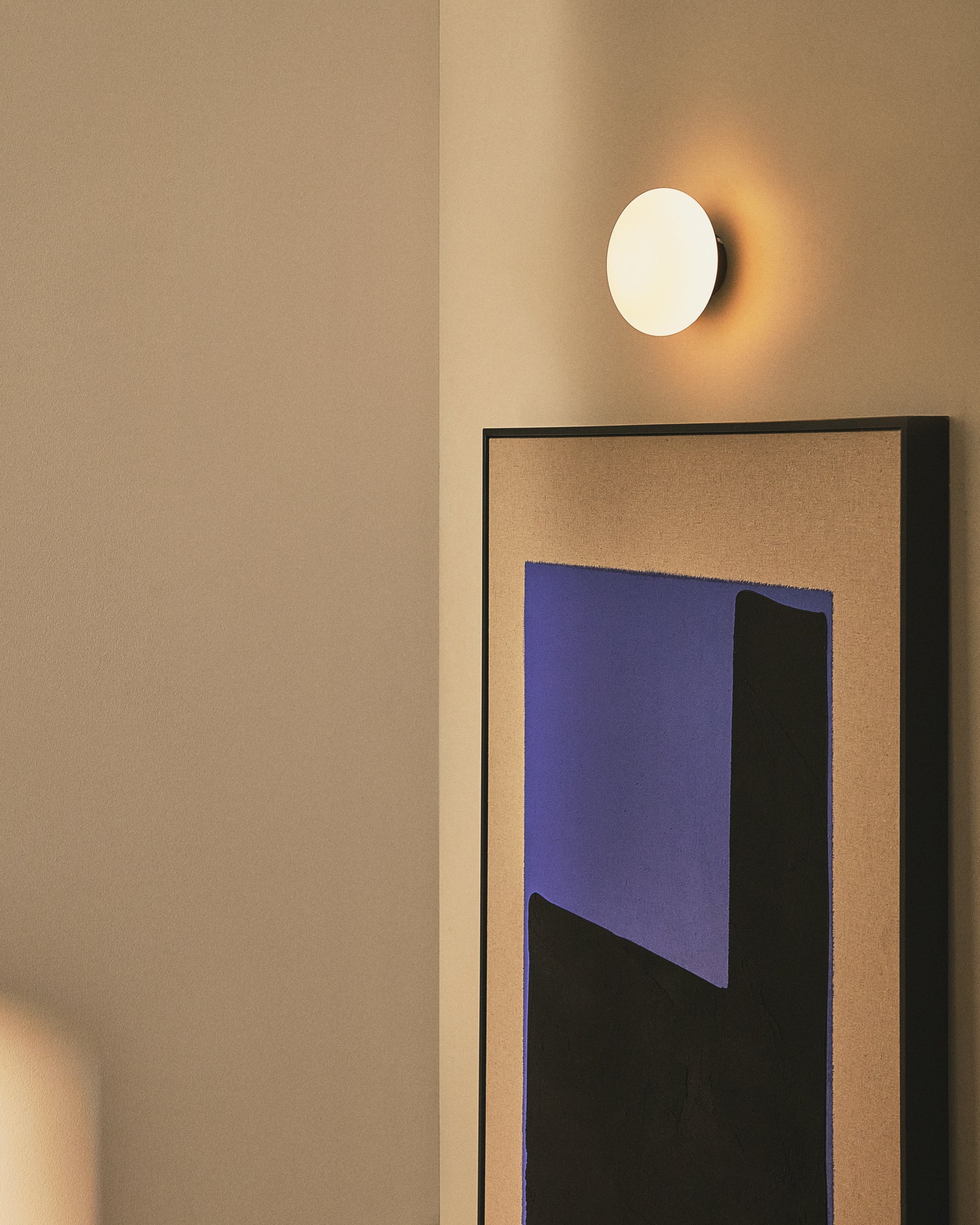 Bamila wall lamp in smoked glass and black metal Ø15cm