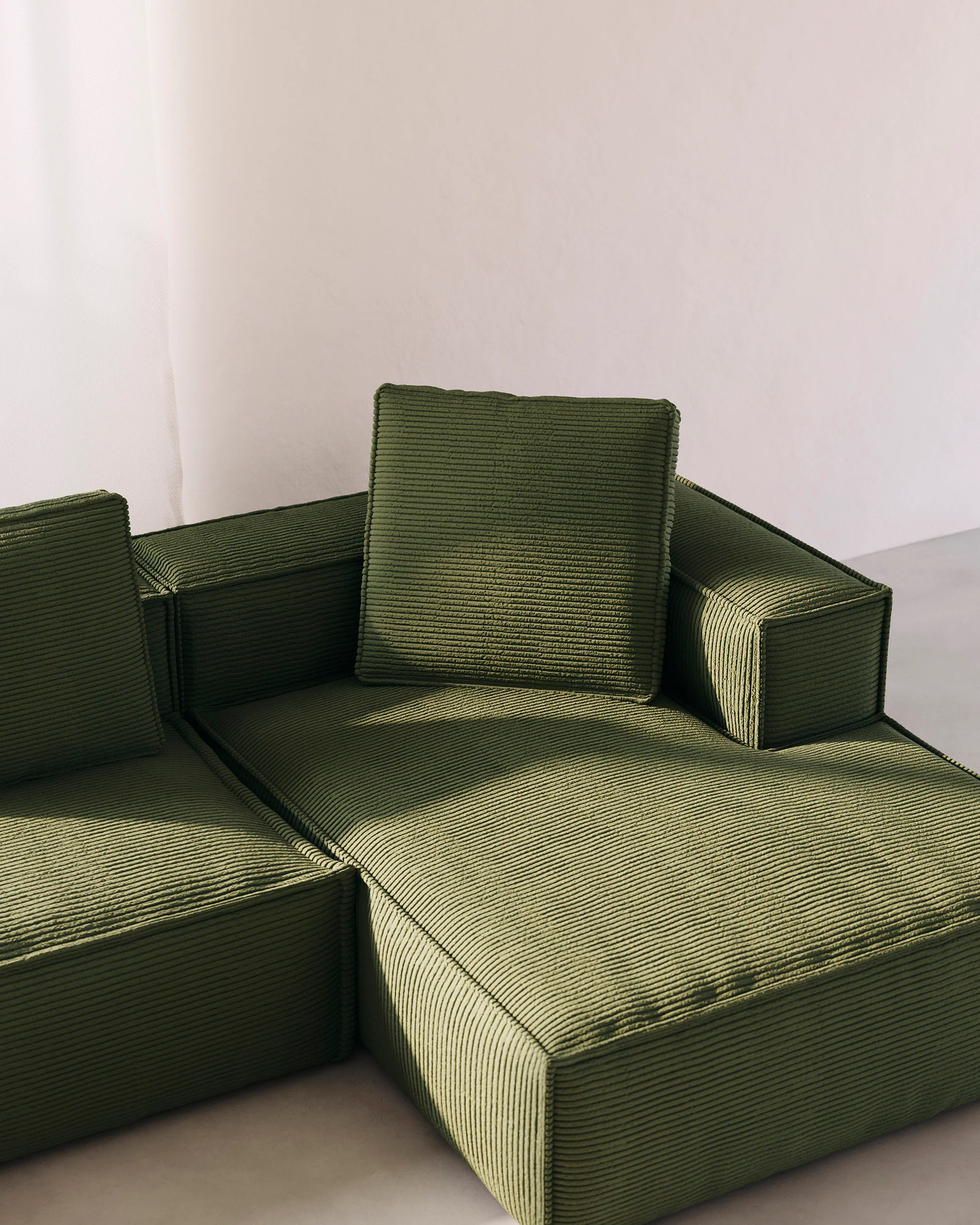 Blok cushion in green thick corduroy 60 x 60cm