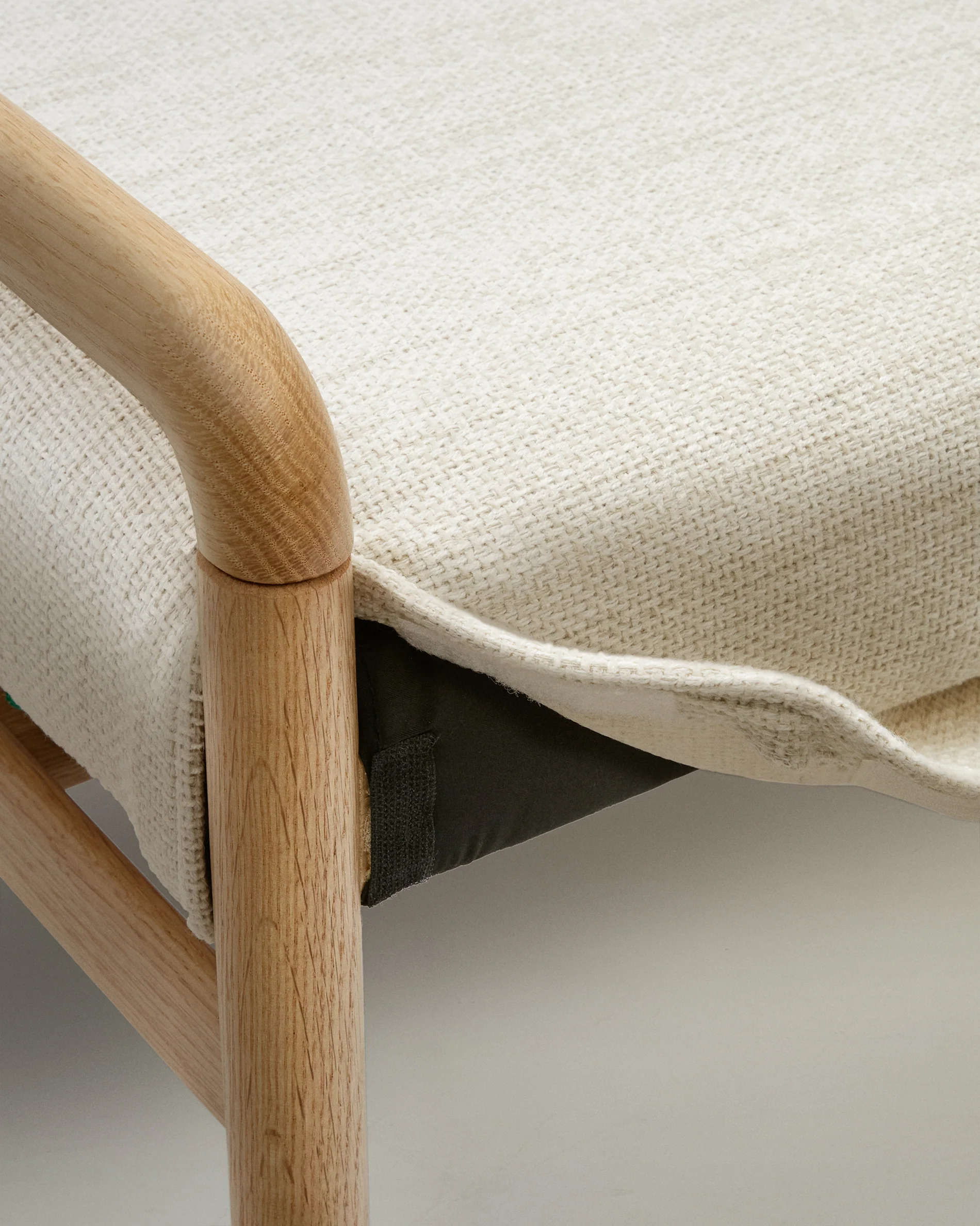 Cover for the Macaret bench in beige chenille