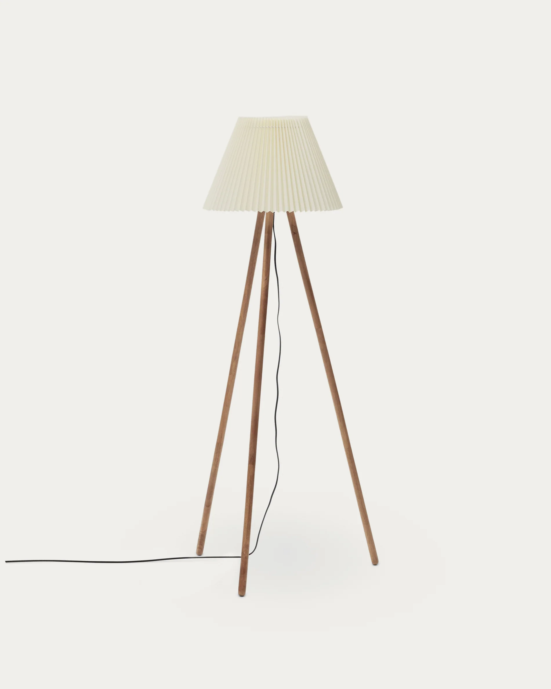 Benicarlo floor lamp in solid rubber wood with a natural, beige finish