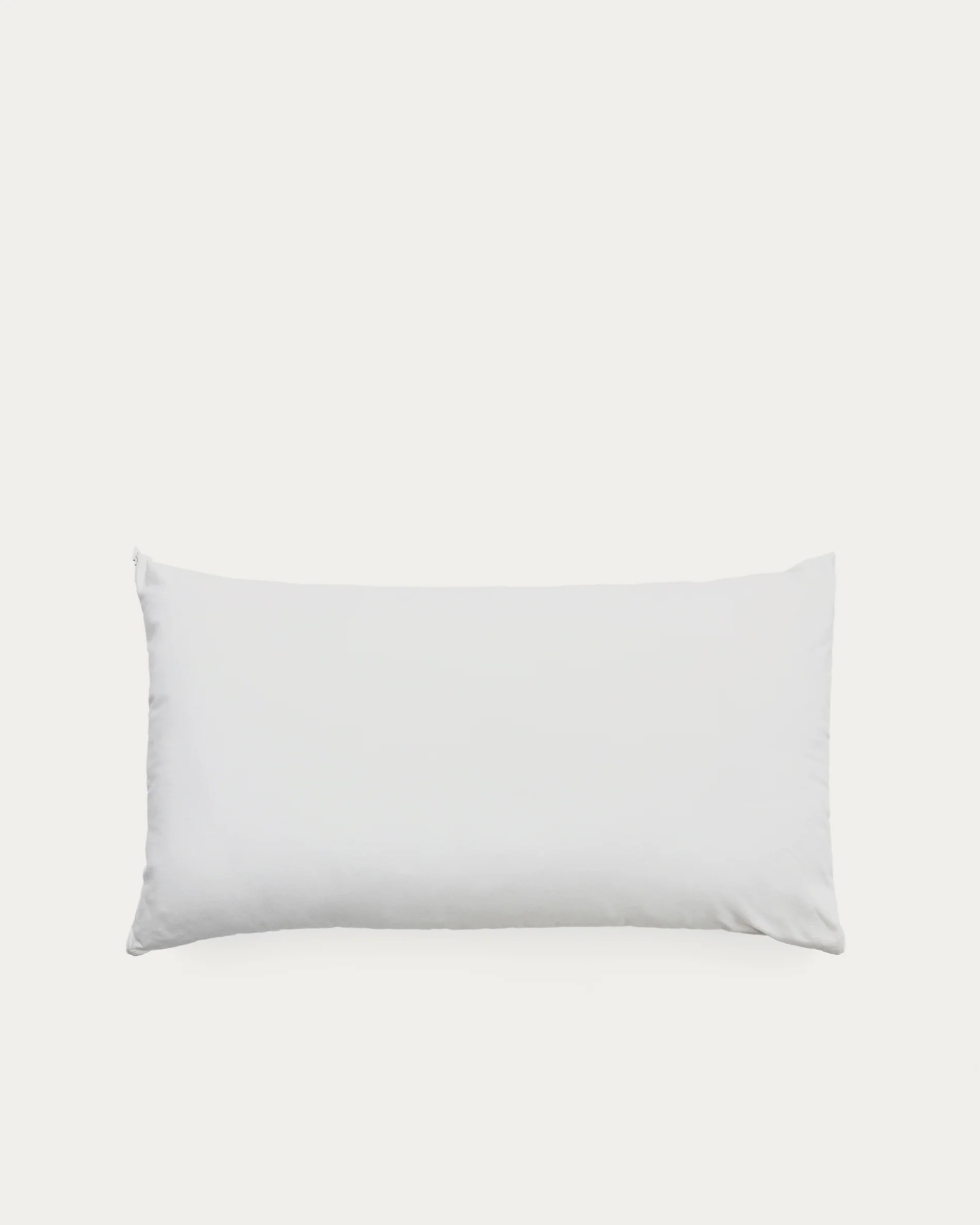 Duca pillow with 10% down and 90% feather 80 x 40 cm