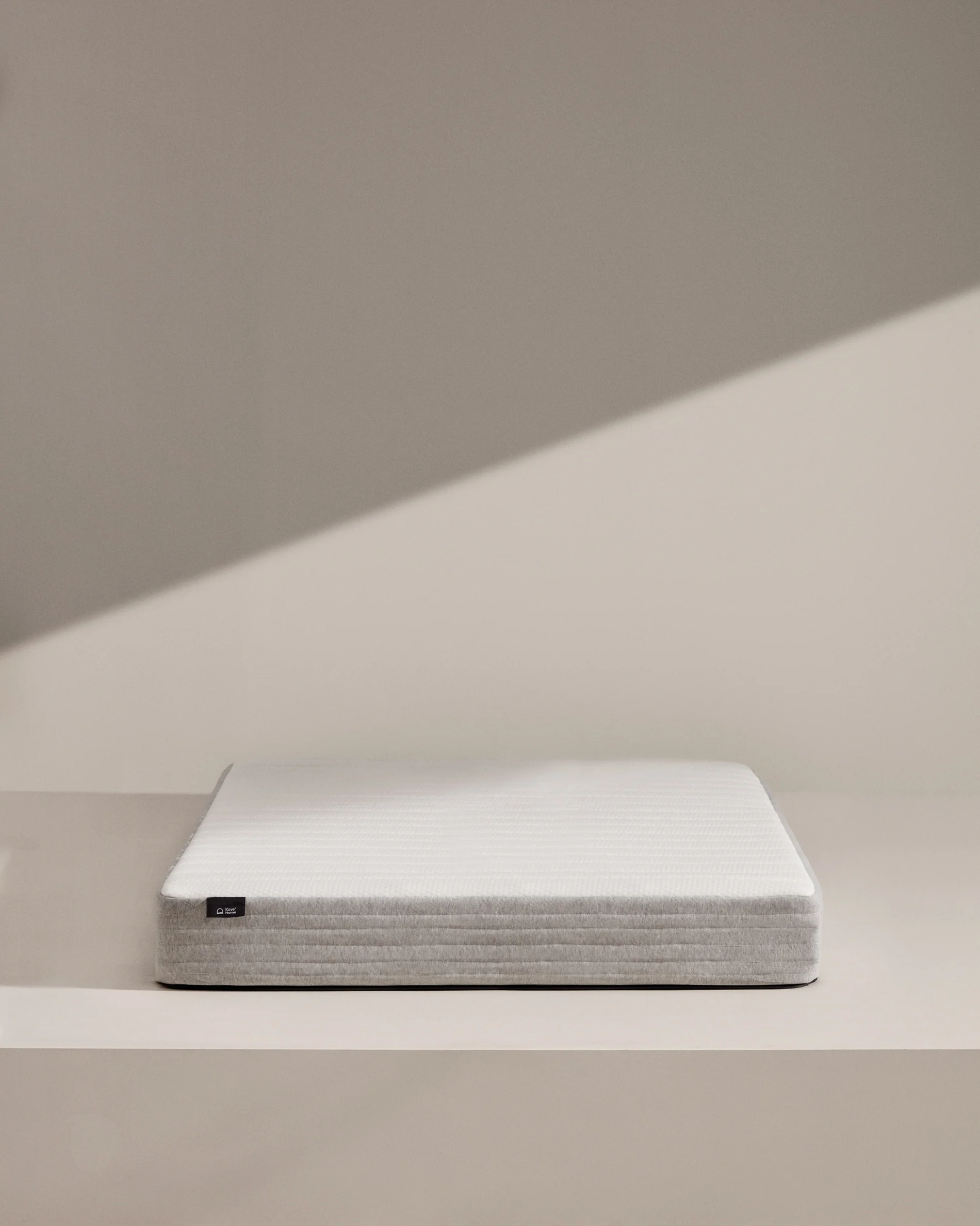 Juno mattress with pocket springs 135 x 190 cm