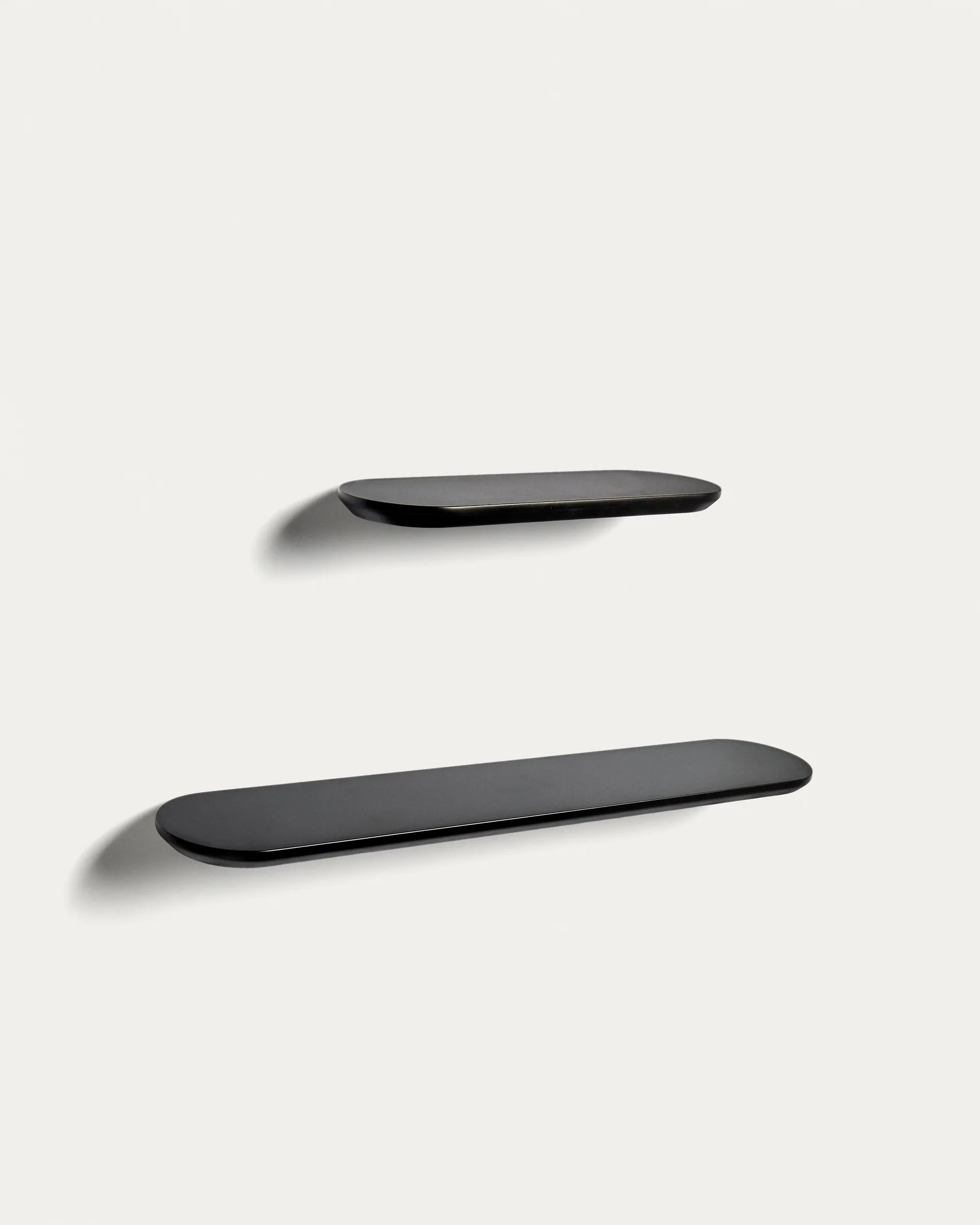 Arely set of 2 MDF shelves with black lacquer finish 35 cm/55 cm