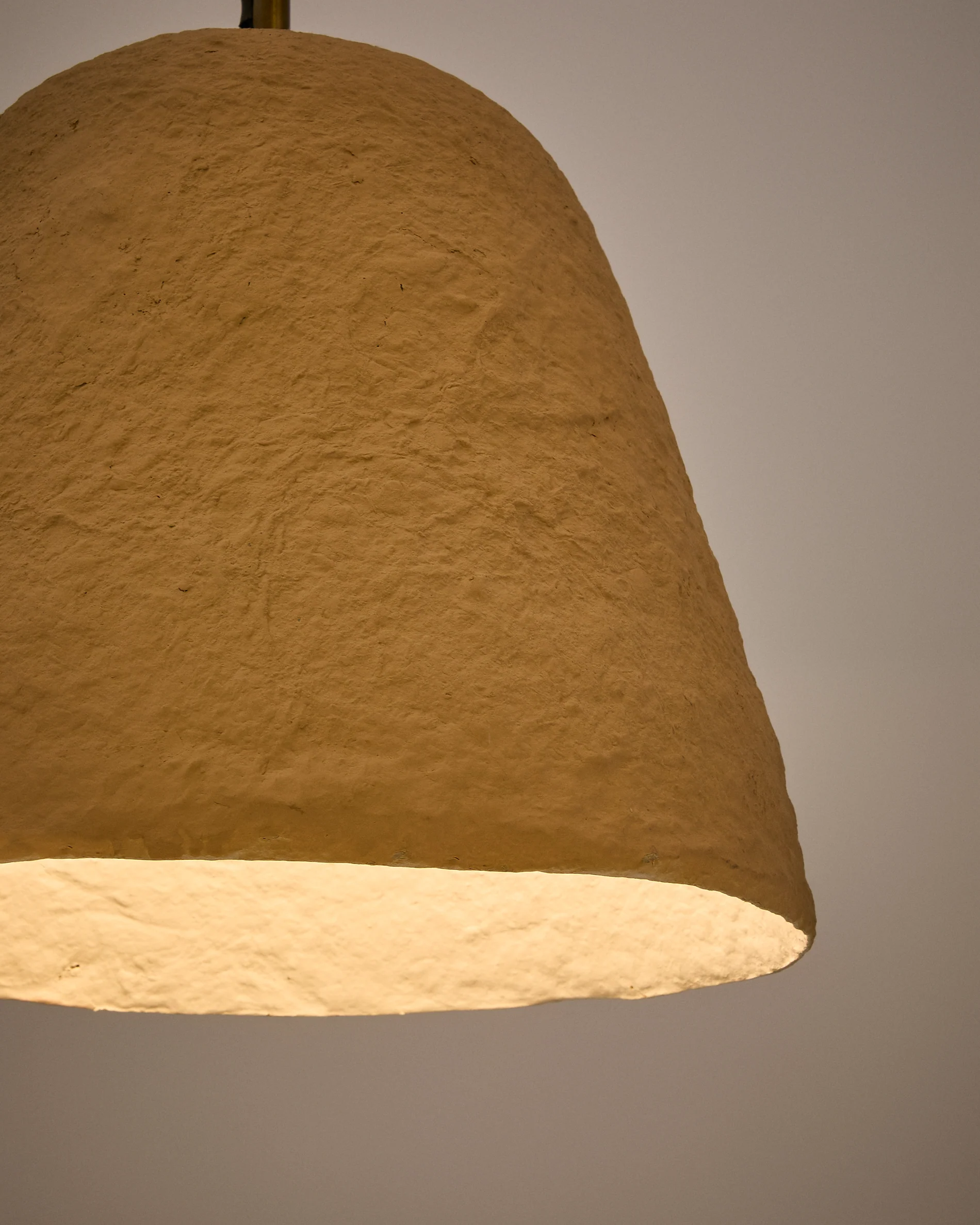 Lisora ceiling lamp in beige papier-mâché Ø25cm
