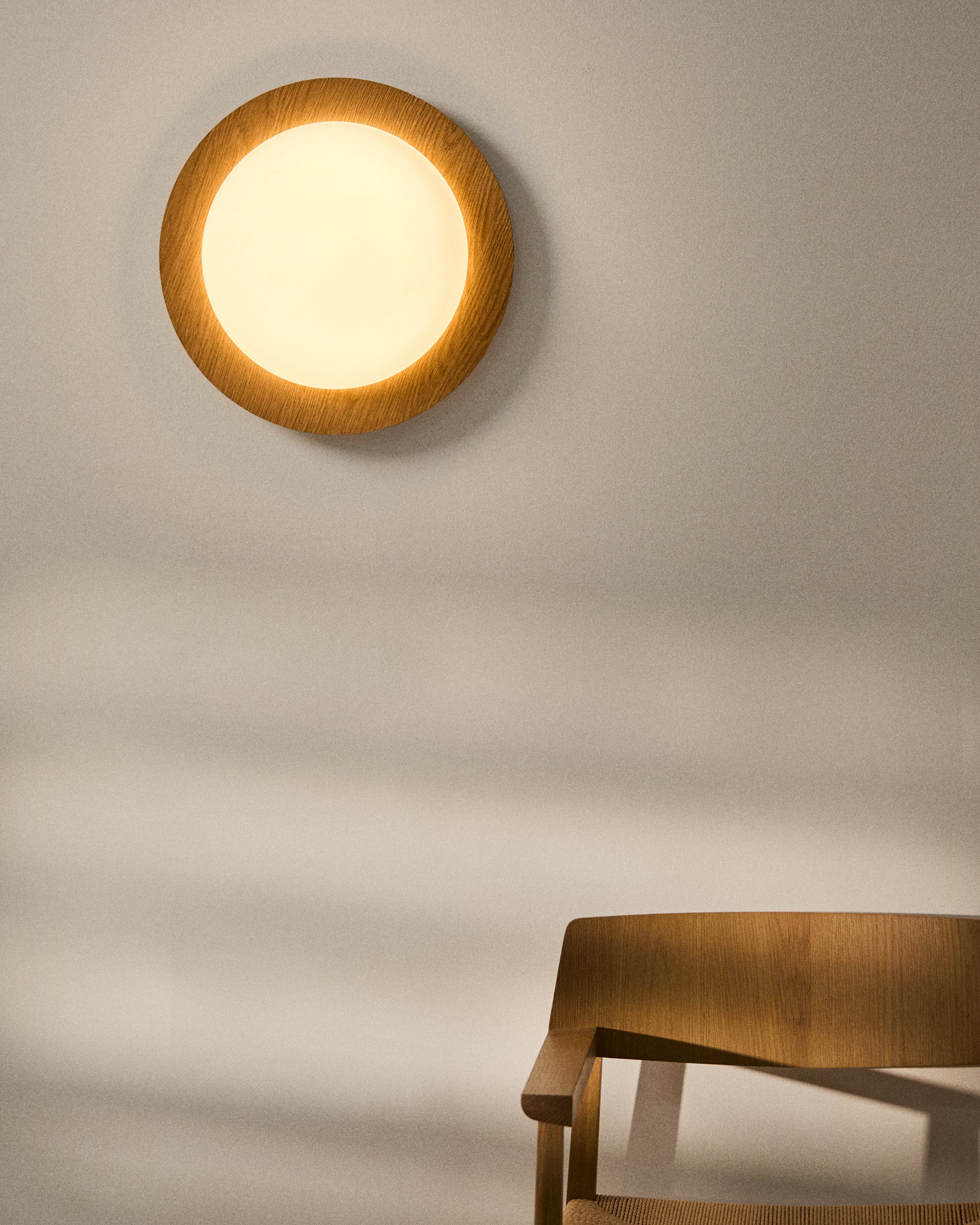 Novae ceiling lamp in light wood-effect brushed steel and frosted glass Ø 40 cm