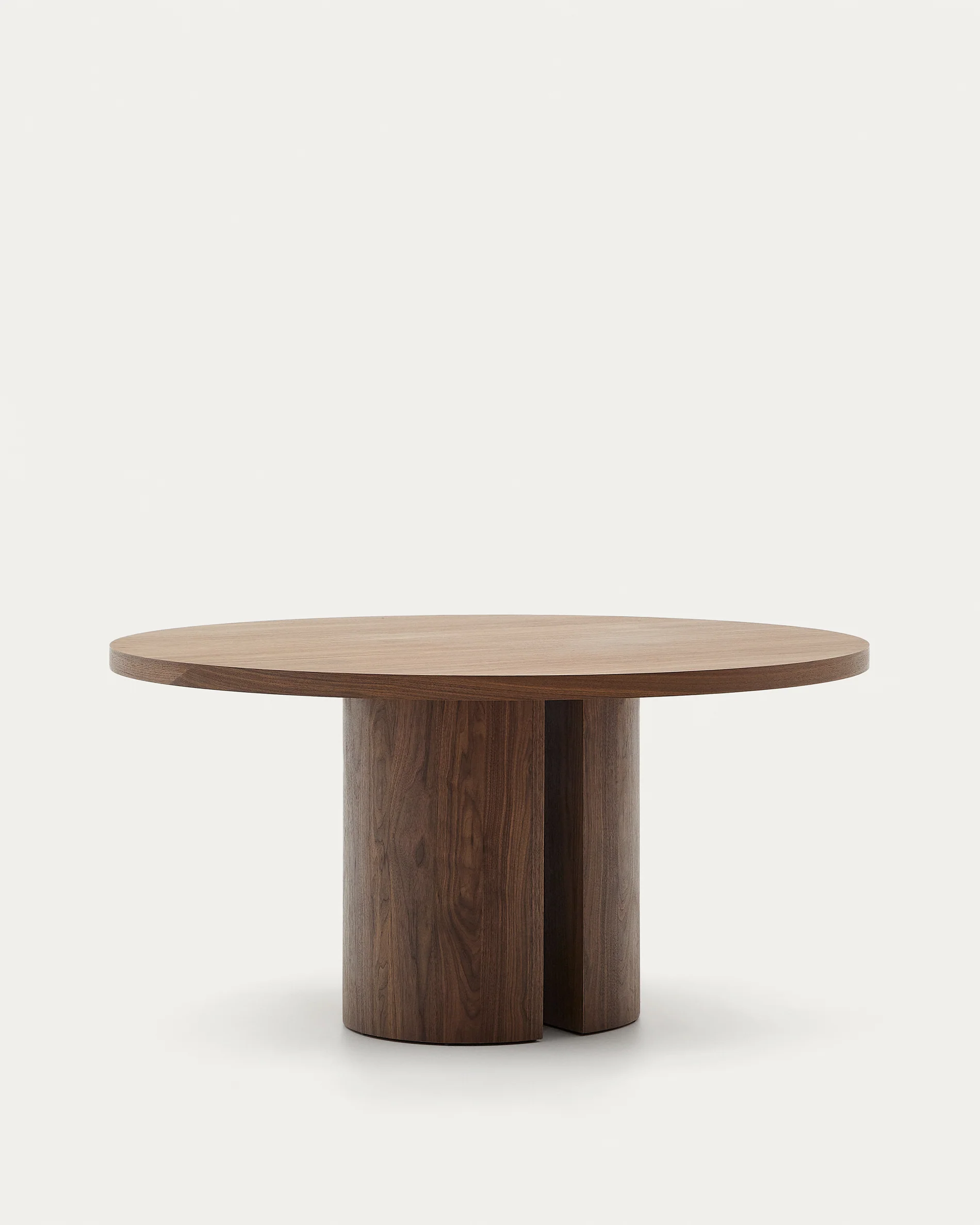 Nealy round table with a walnut veneer in a dark finish, Ø 150 cm