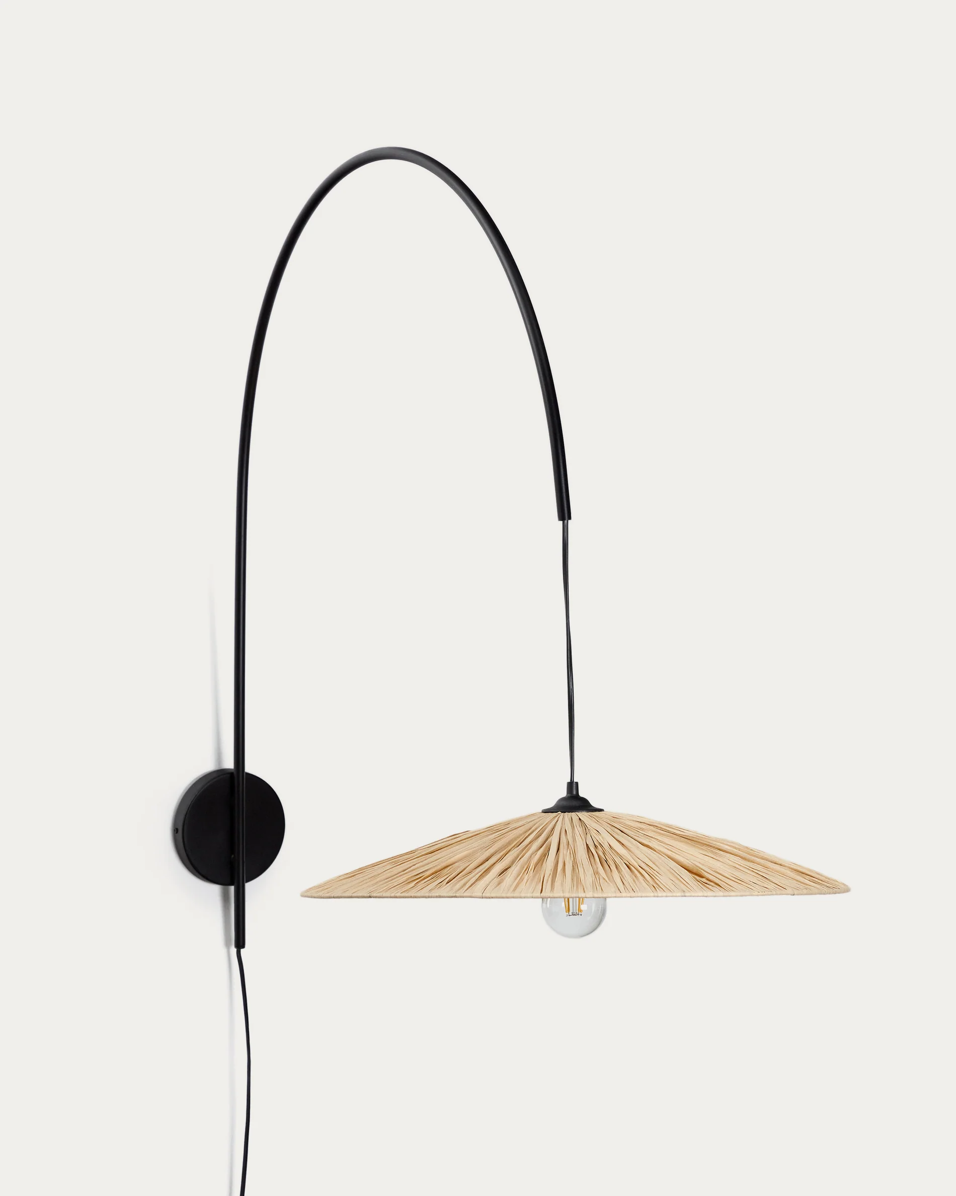 Rosella wall lamp in natural raffia